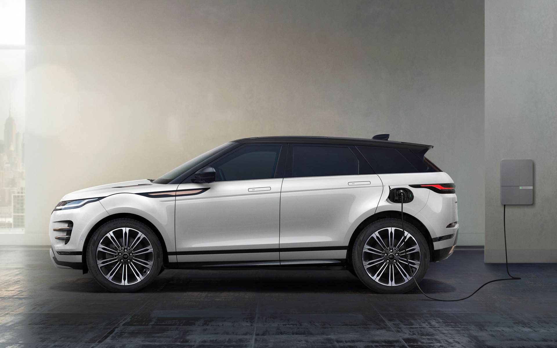 レンジローバー イヴォークの特別限定仕様車「レンジローバー イヴォーク PHEV キュレイテッド エディション」