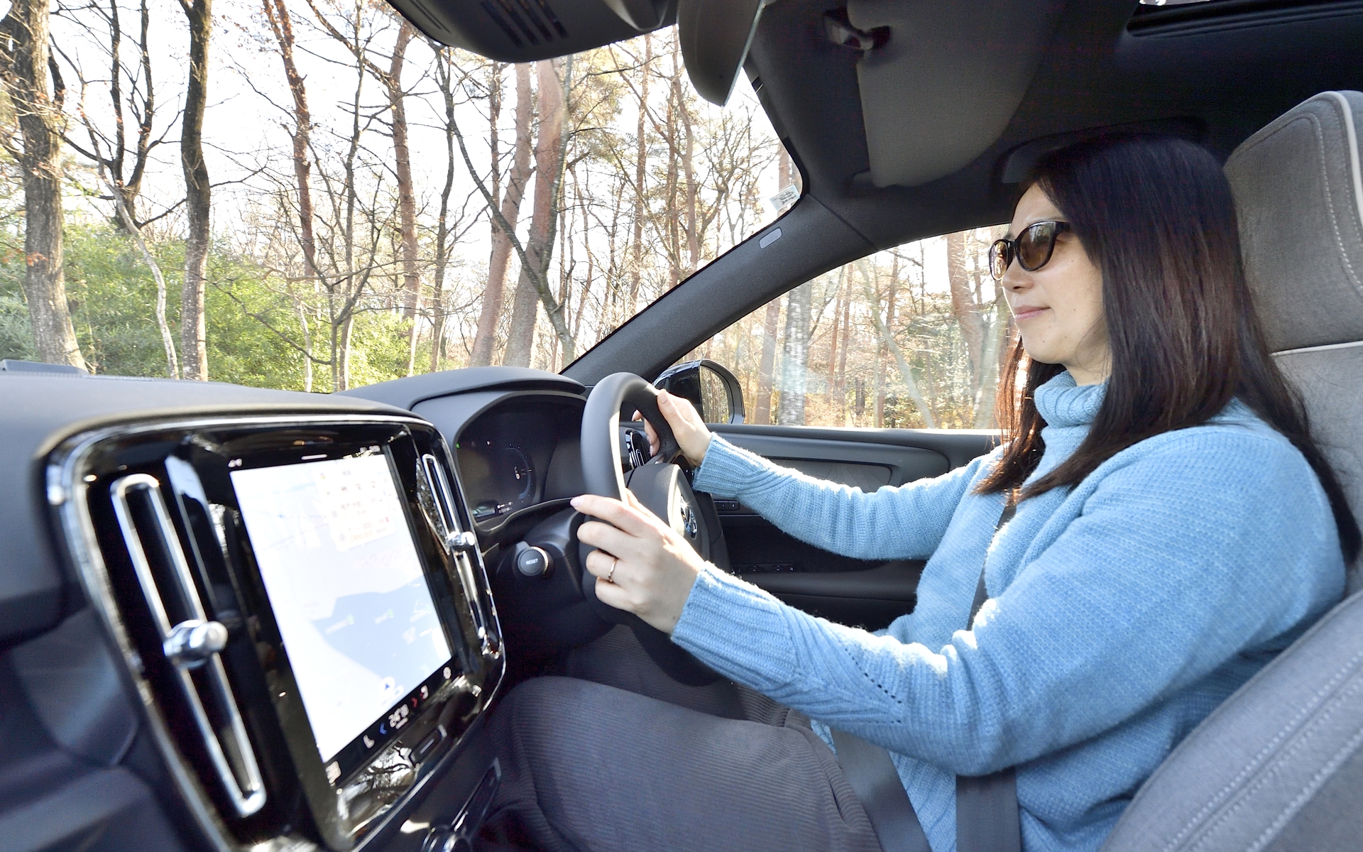 高速走行では高い安定感と室内の静粛性が印象的だった