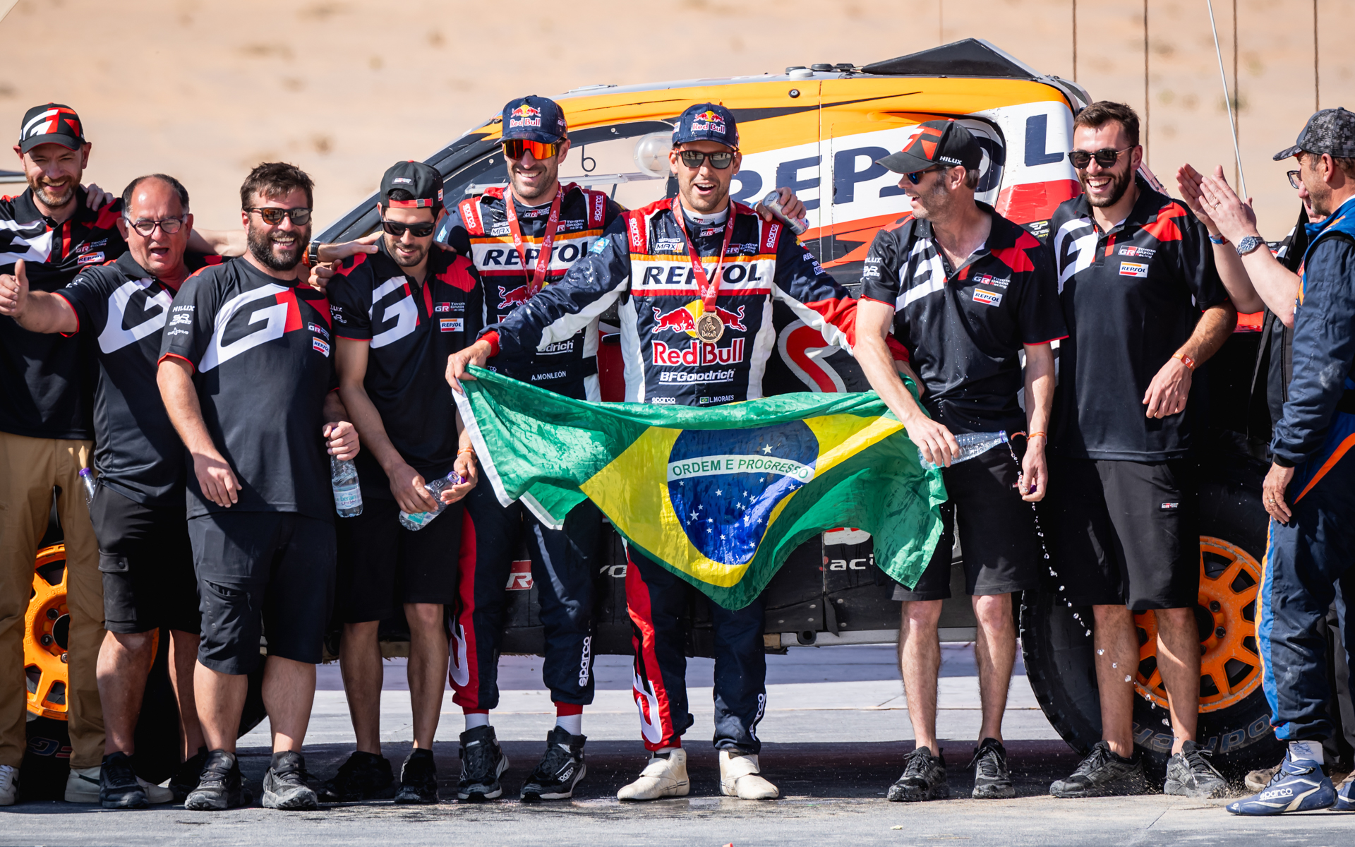 ダカールラリー表彰式の様子