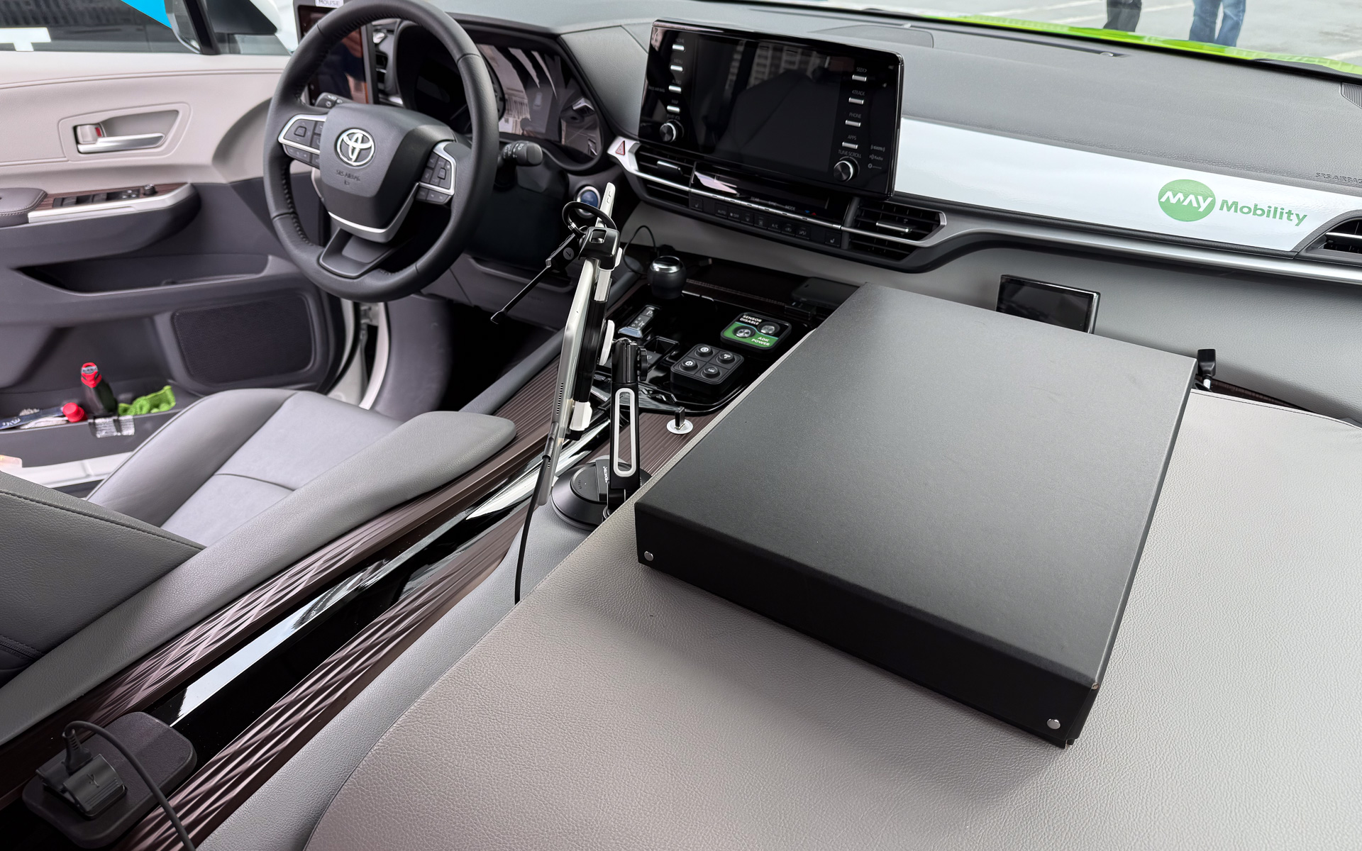 助手席部分が自動運転の心臓部として用いられている