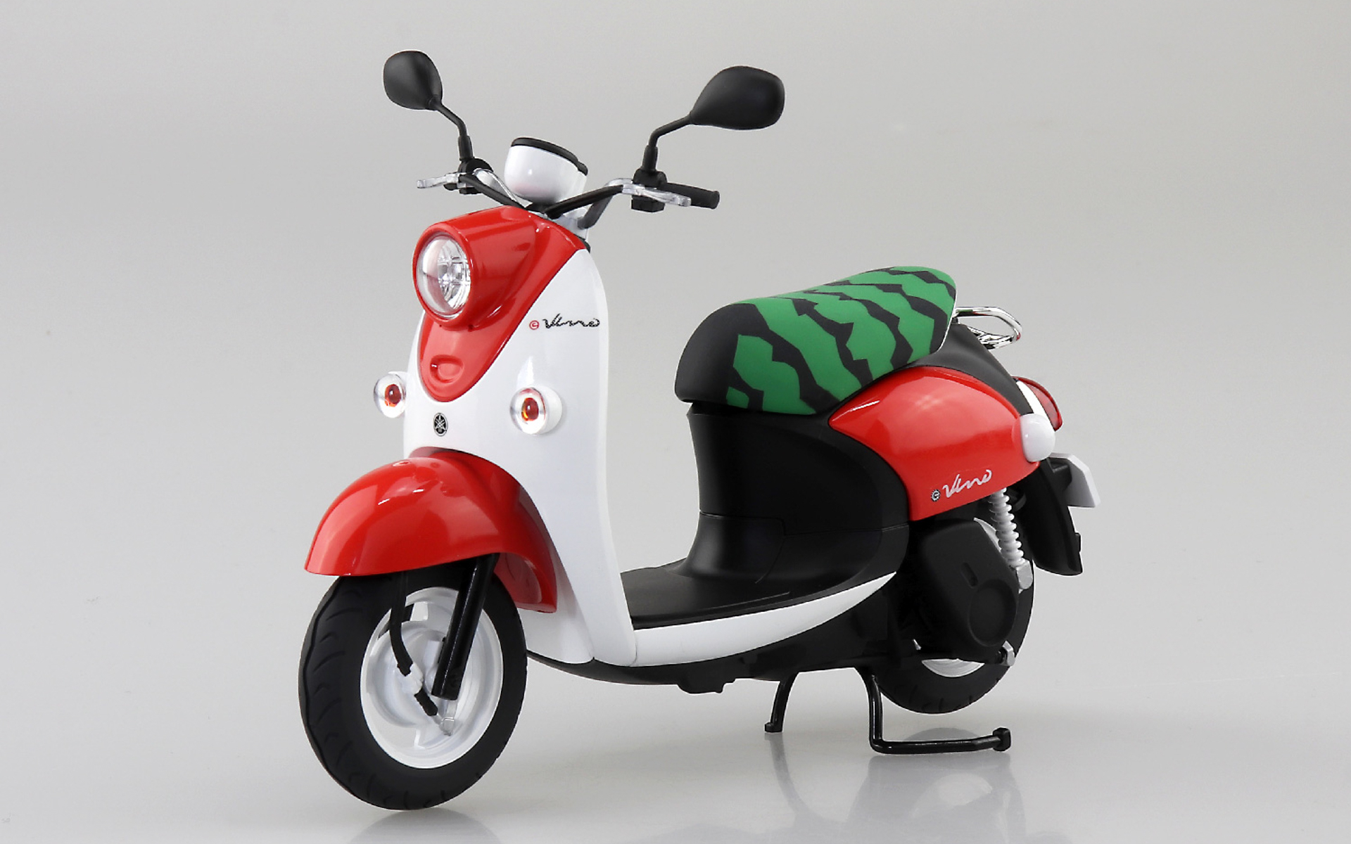 「出川哲朗の充電させてもらえませんか？」で使用されているヤマハ製EVバイク「E-Vino」がプラモデルになった