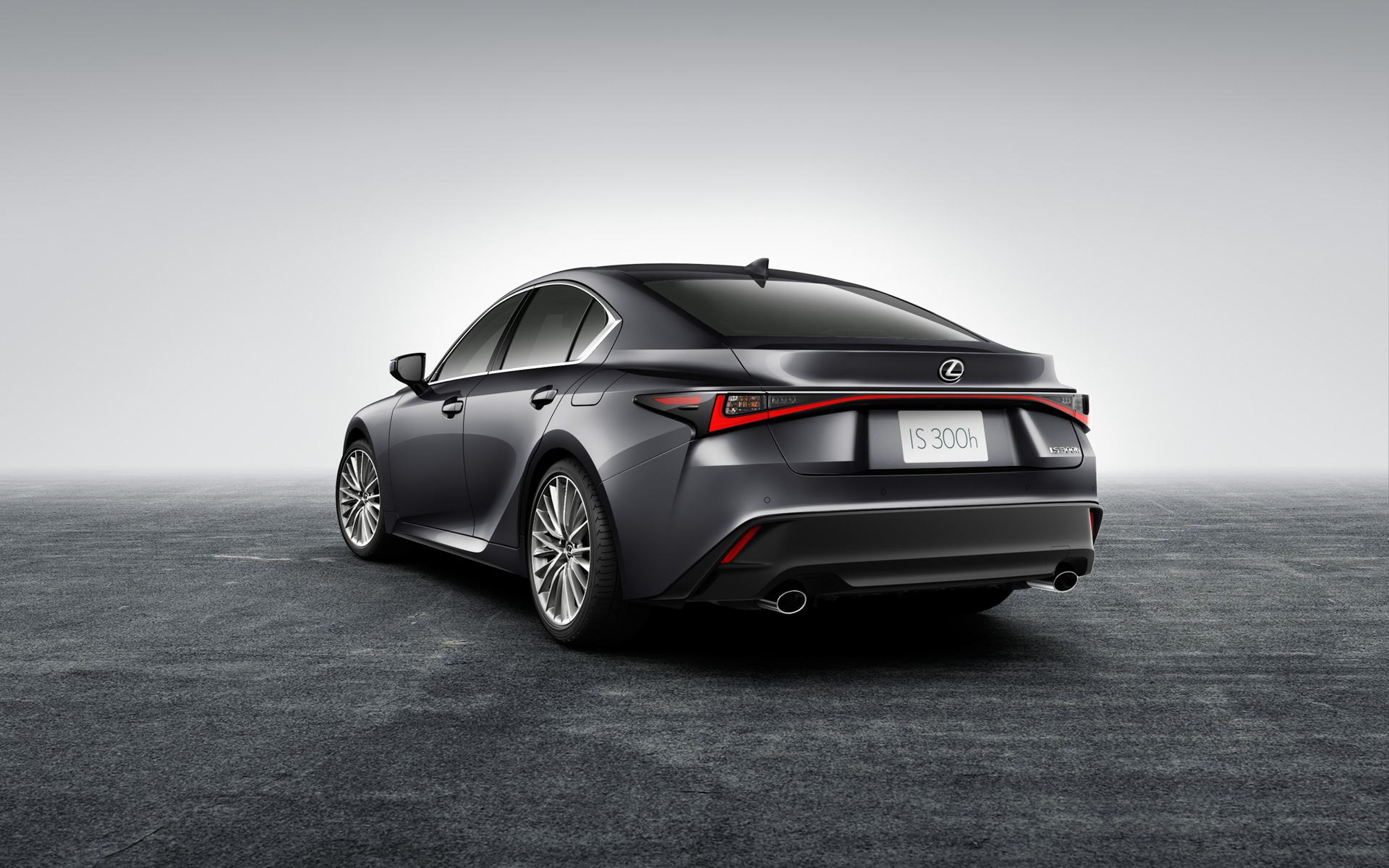 IS300h "version L" ソニッククロム