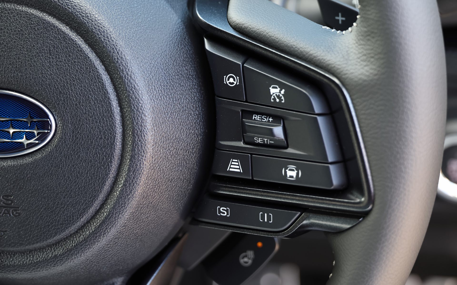 クロストレックとして初めて、「新世代アイサイト」に「高度運転支援システム」を搭載したスバル最先端の安全テクノロジー「アイサイトX」を採用