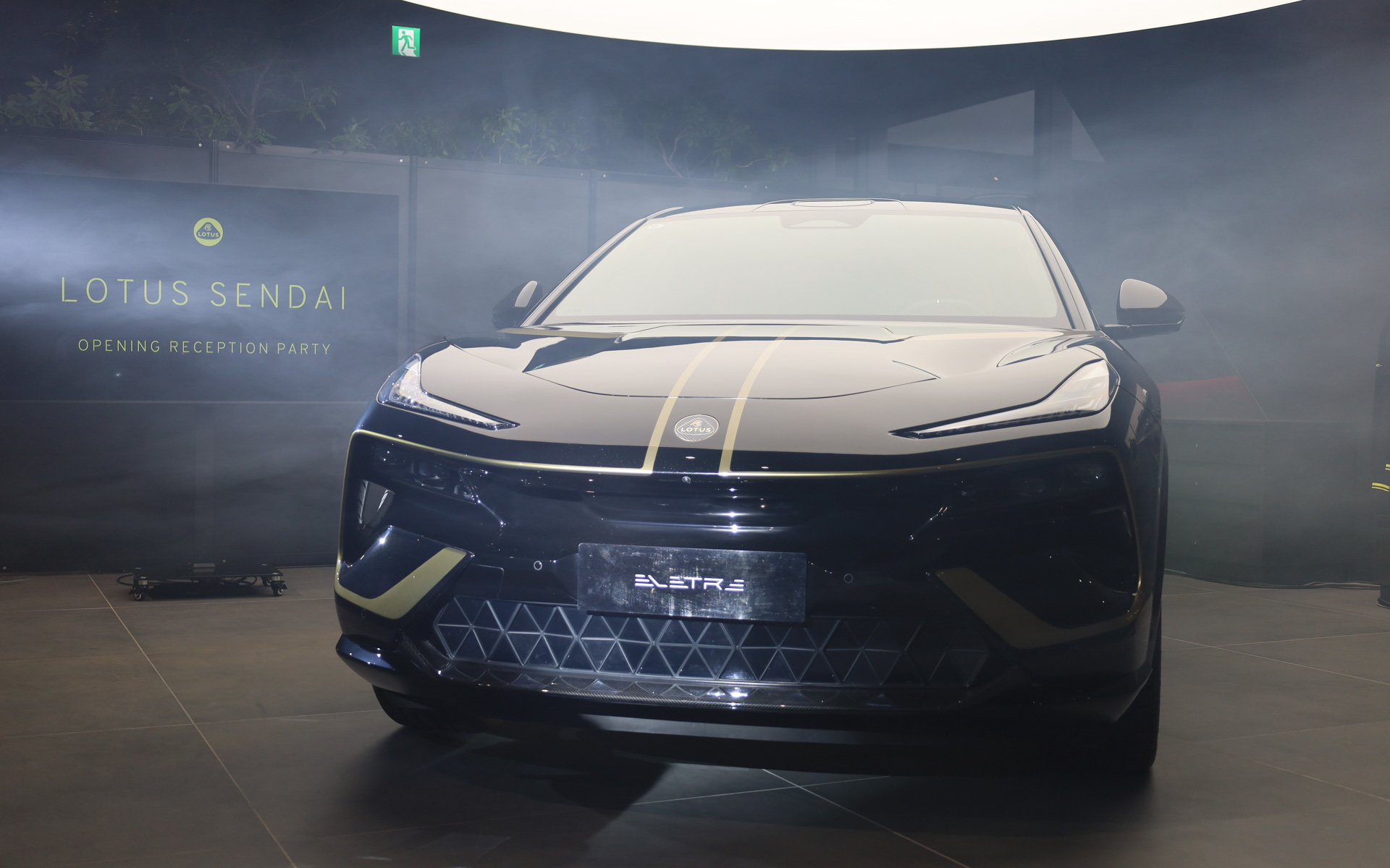 特別仕様車「エレトレ Type 79」の公開や鏡開きが行なわれた