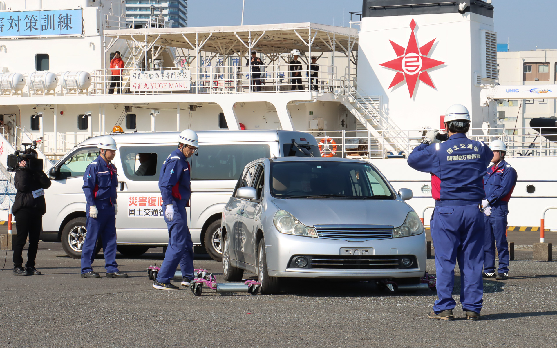 撤去作業前の状態を写真撮影