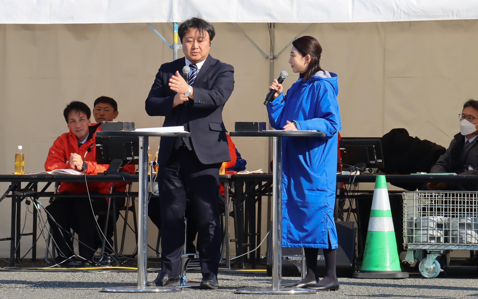 それぞれの訓練内容について、東京大学 大学院 情報学環 総合防災情報研究センター長 関谷直也教授（中央左）から取り組みが生み出す効果や注意すべきポイントなどが解説された