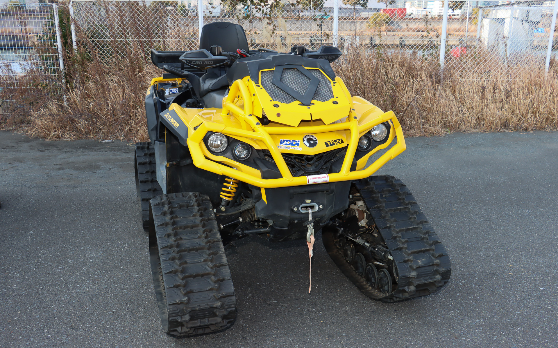 OUTLANDER Hmr 1000Rの足まわりをクローラー仕様に変更した車両
