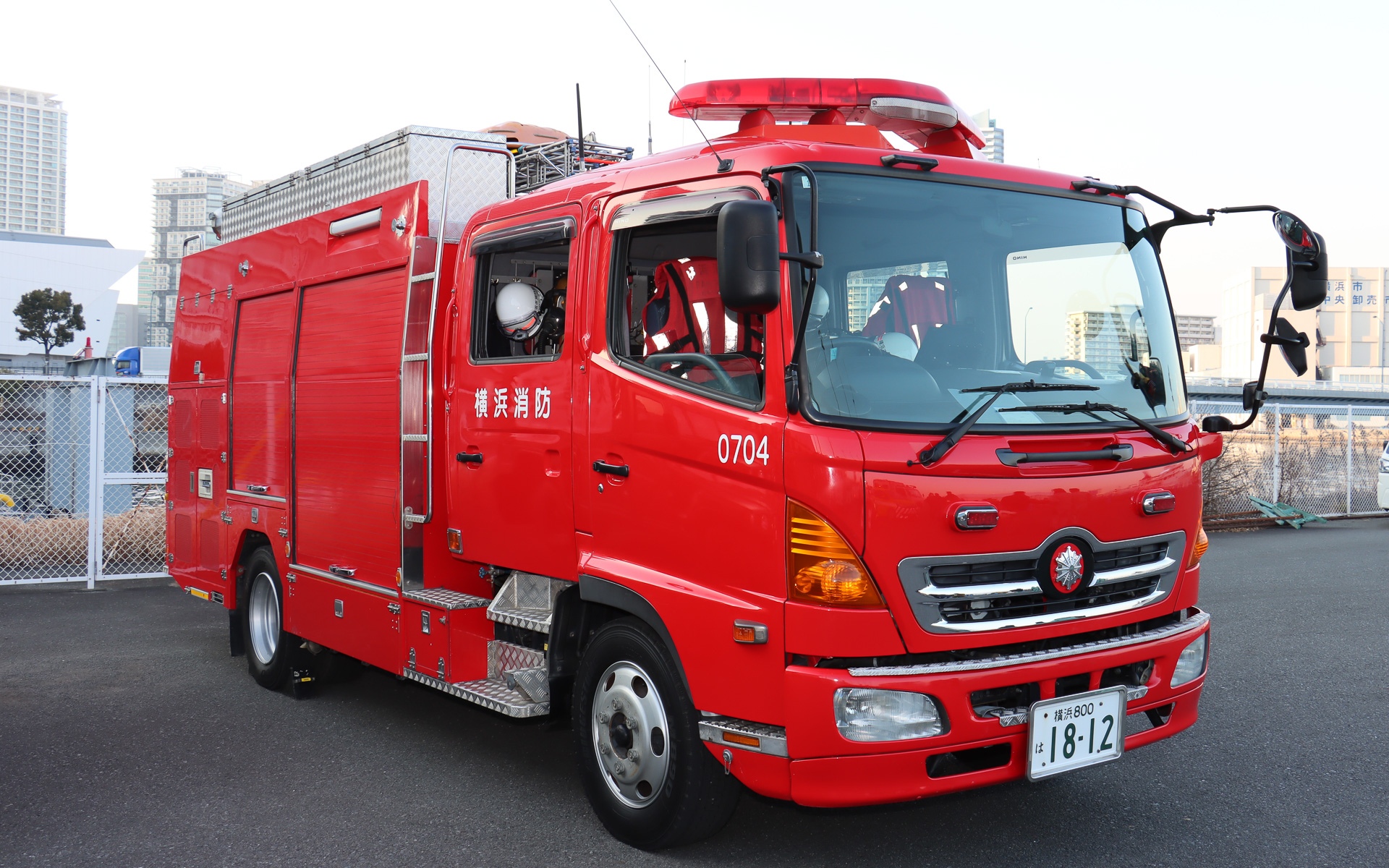 横浜市消防局の消防車