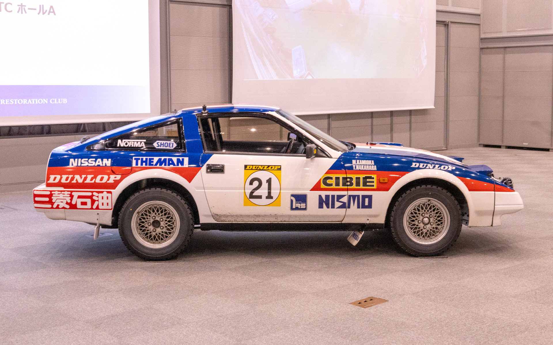 21という車番は1985年の最終戦で付けていた数字。全日本ラリーは固定ゼッケンではないので大会ごとに数字は変わる