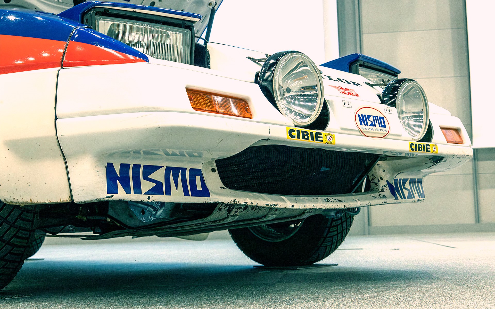 擦りやすいバンパー下の痛みも残っている