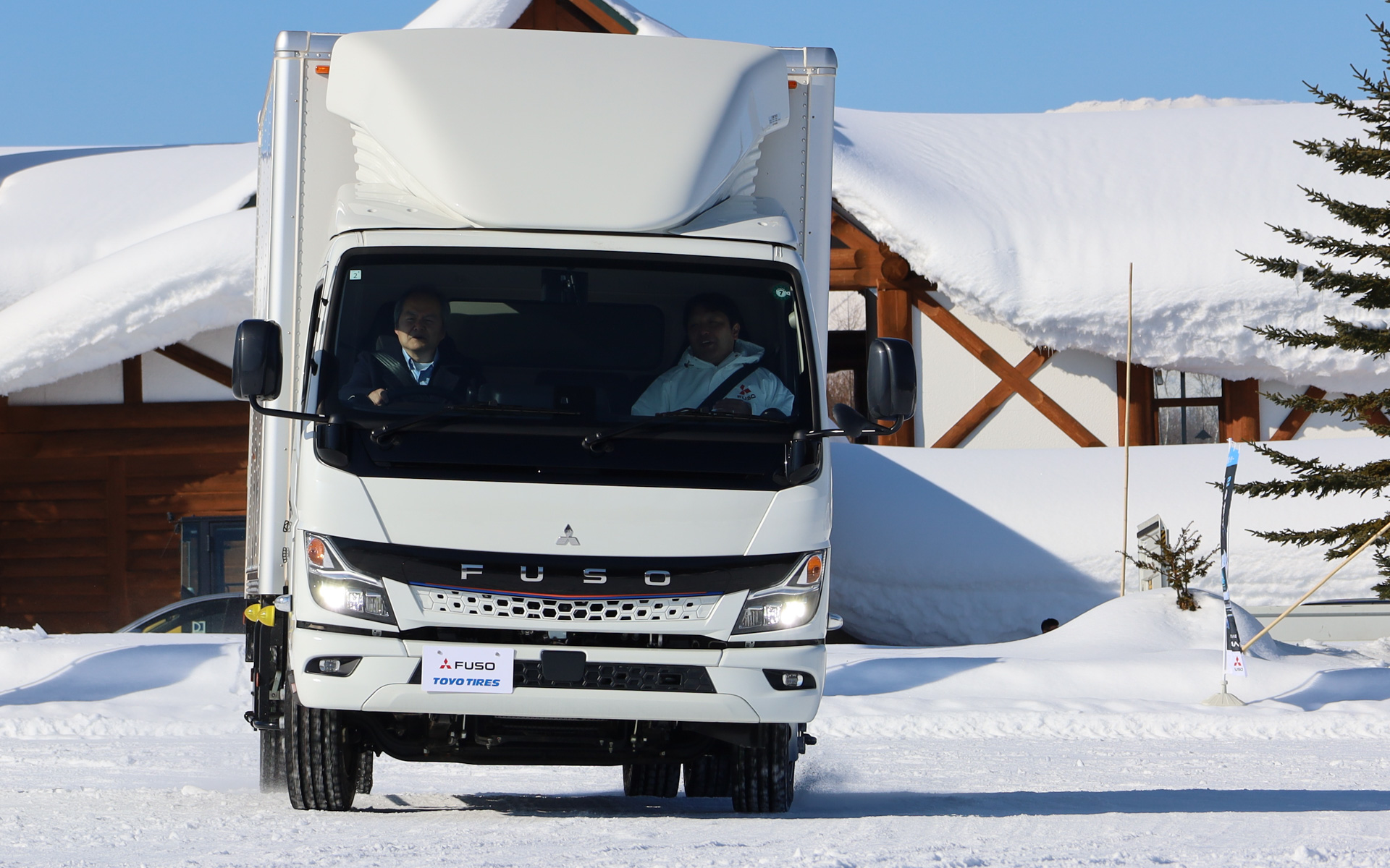 クローズドの特設コースで試乗した