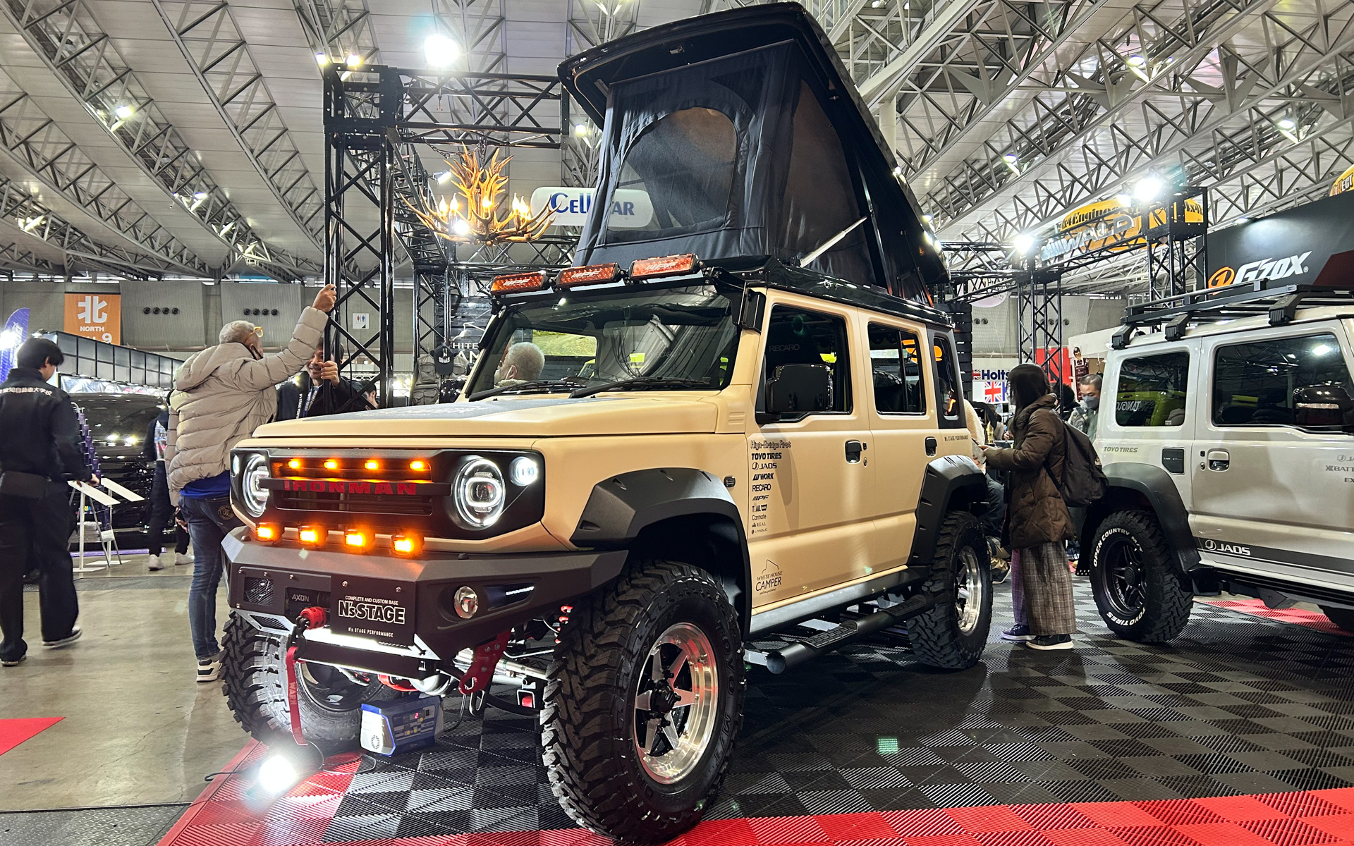 ジムニー5ドアのカスタマイズモデル特別展示