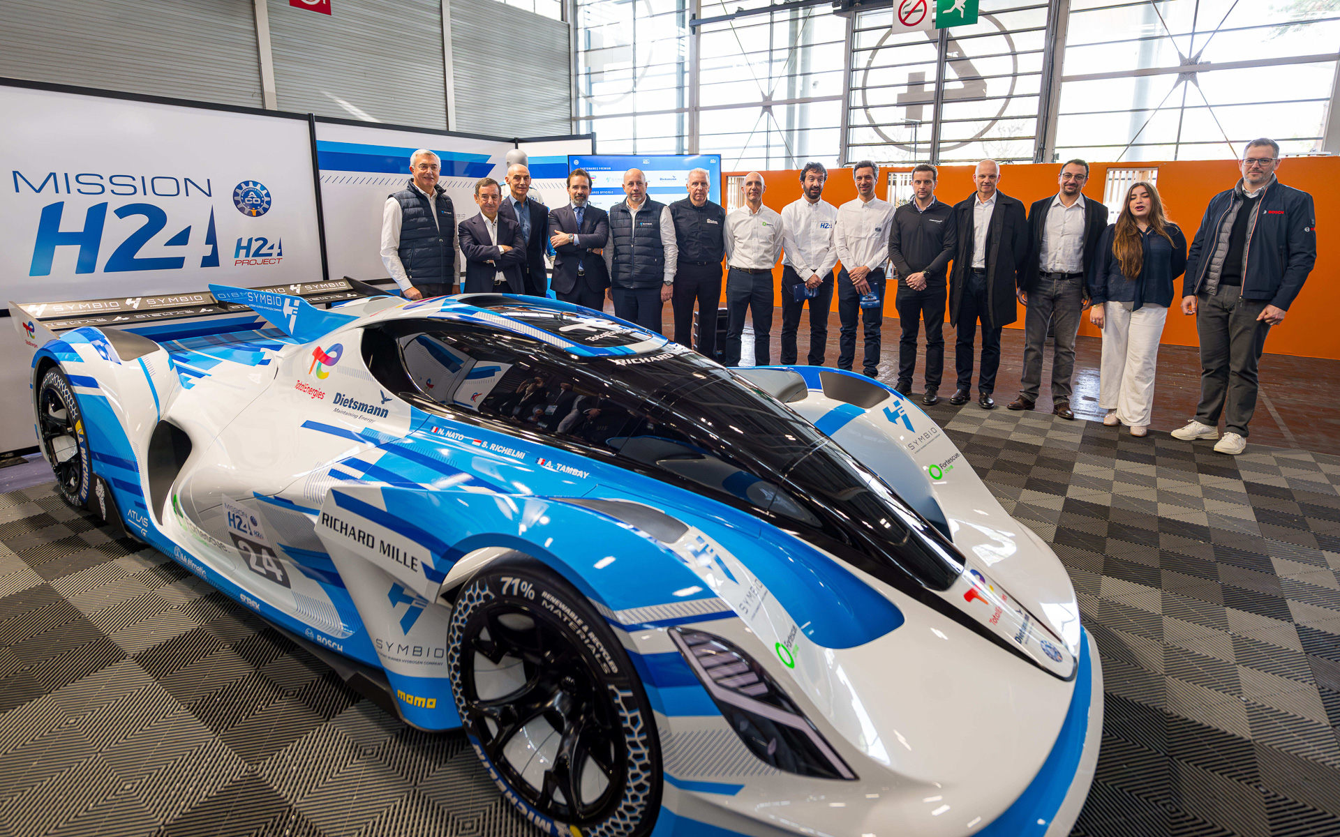 ル・マン24時間レースを運営するACOが水素レーシングカープロジェクト「MissionH24」で、液体水素を採用することを発表。同時に液体水素レーシングカー「H24 EVO」プロトタイプを公開した