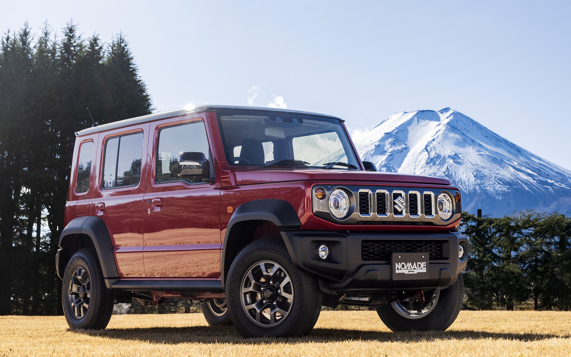 5ドア化したジムニーの正式名称は「ジムニー ノマド」に決定。発売は4月3日と、まだ少し先となる。価格は5速MT車が265万1000円、4速AT車が275万円