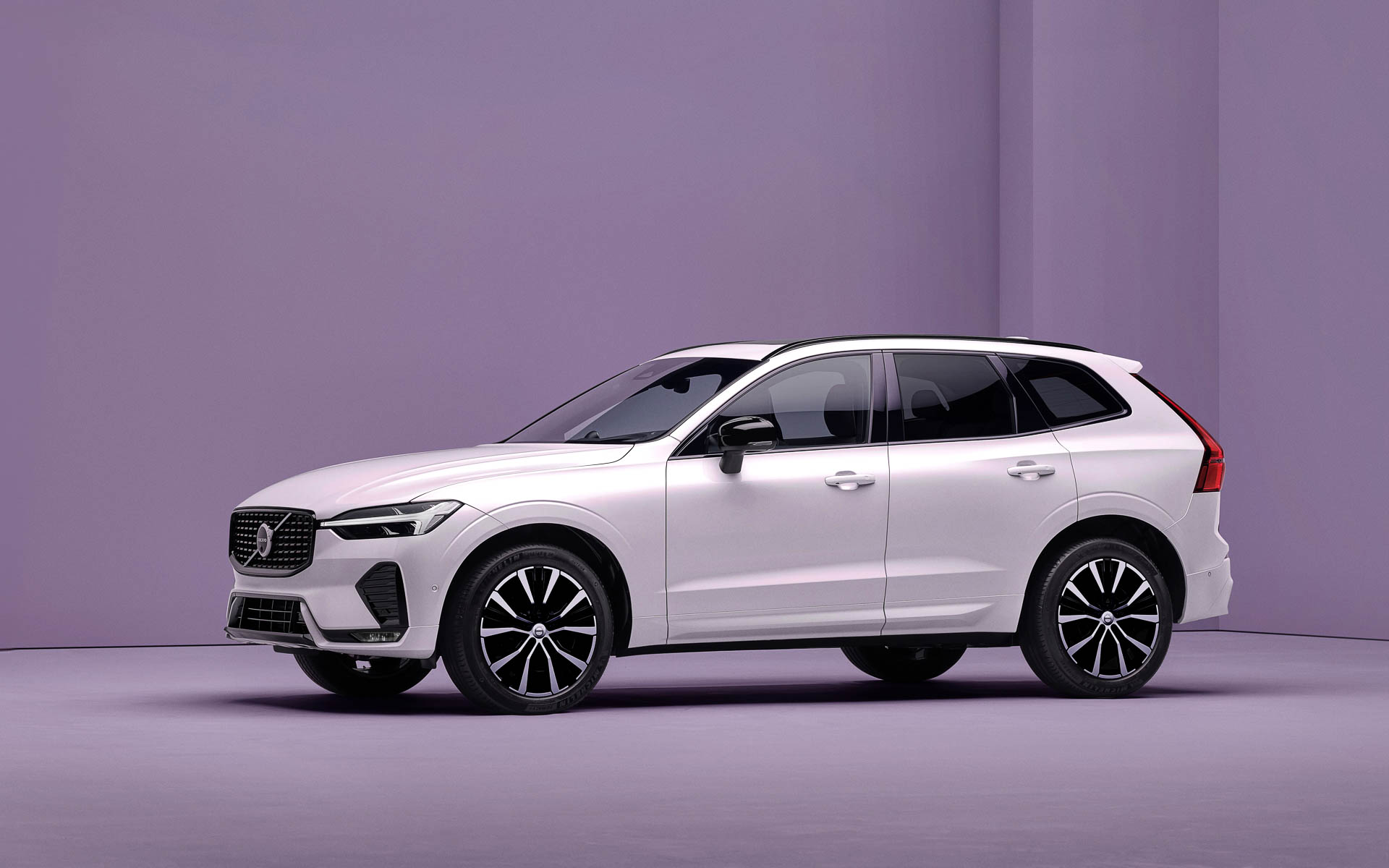 XC60 Ultra B5 AWD Dark Edition