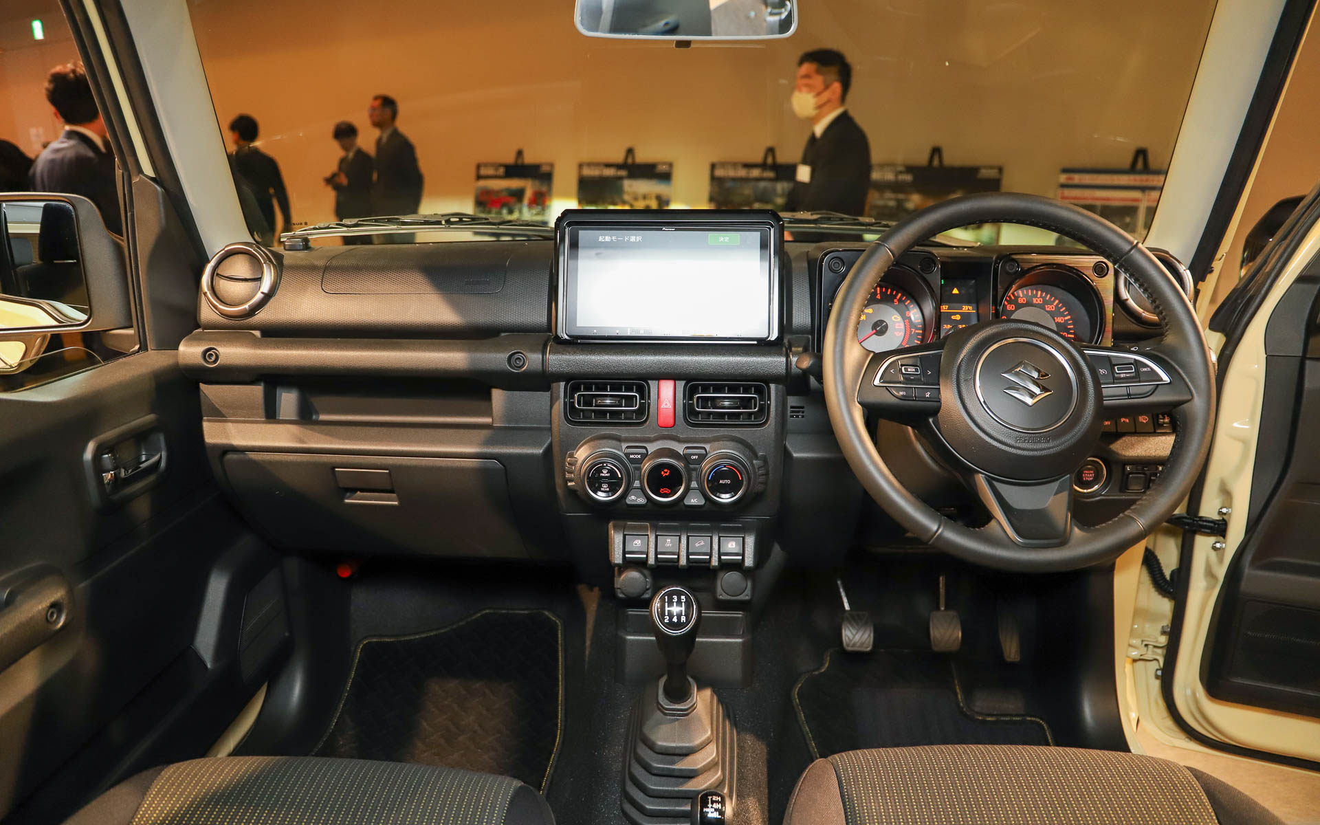 ジムニー ノマドのインパネ