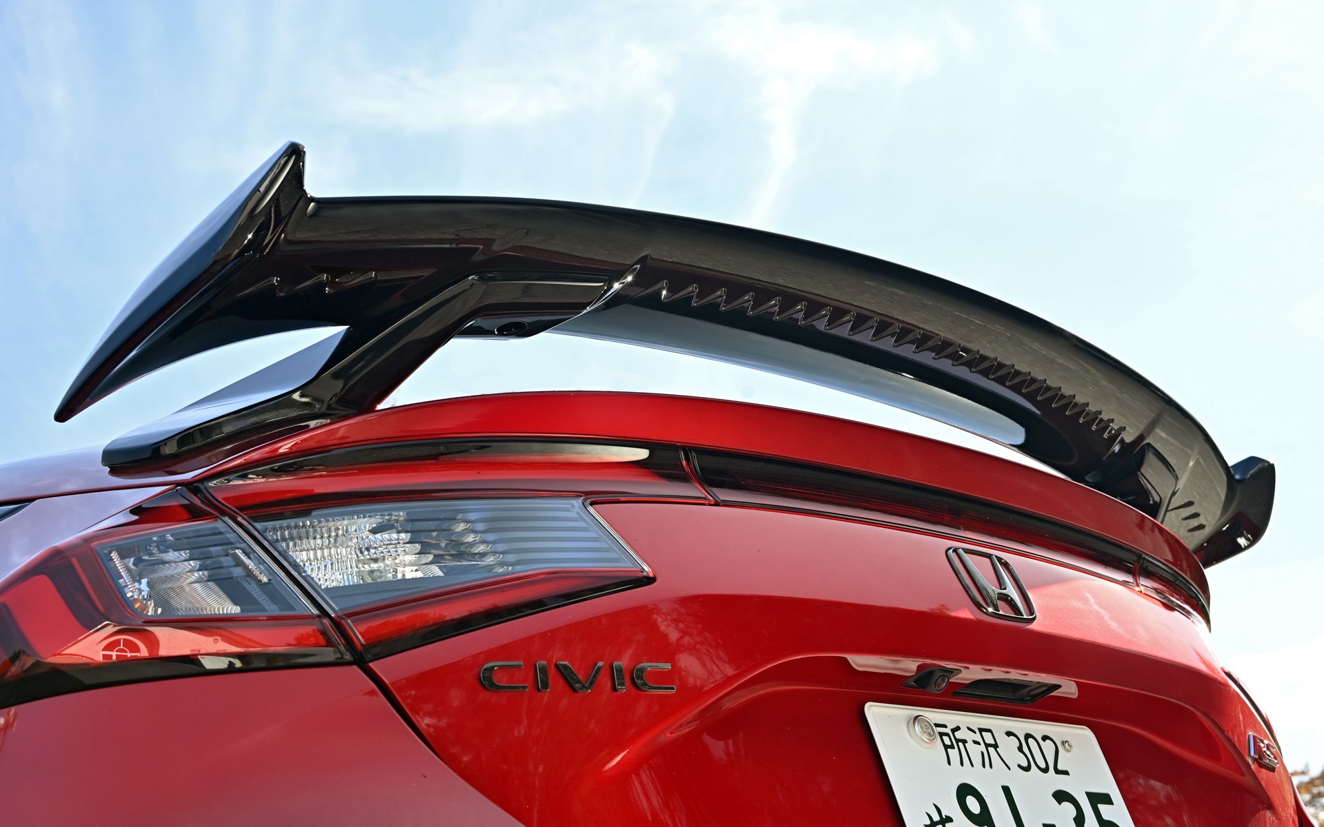 シビック用テールゲートスポイラー（ウイングタイプ）