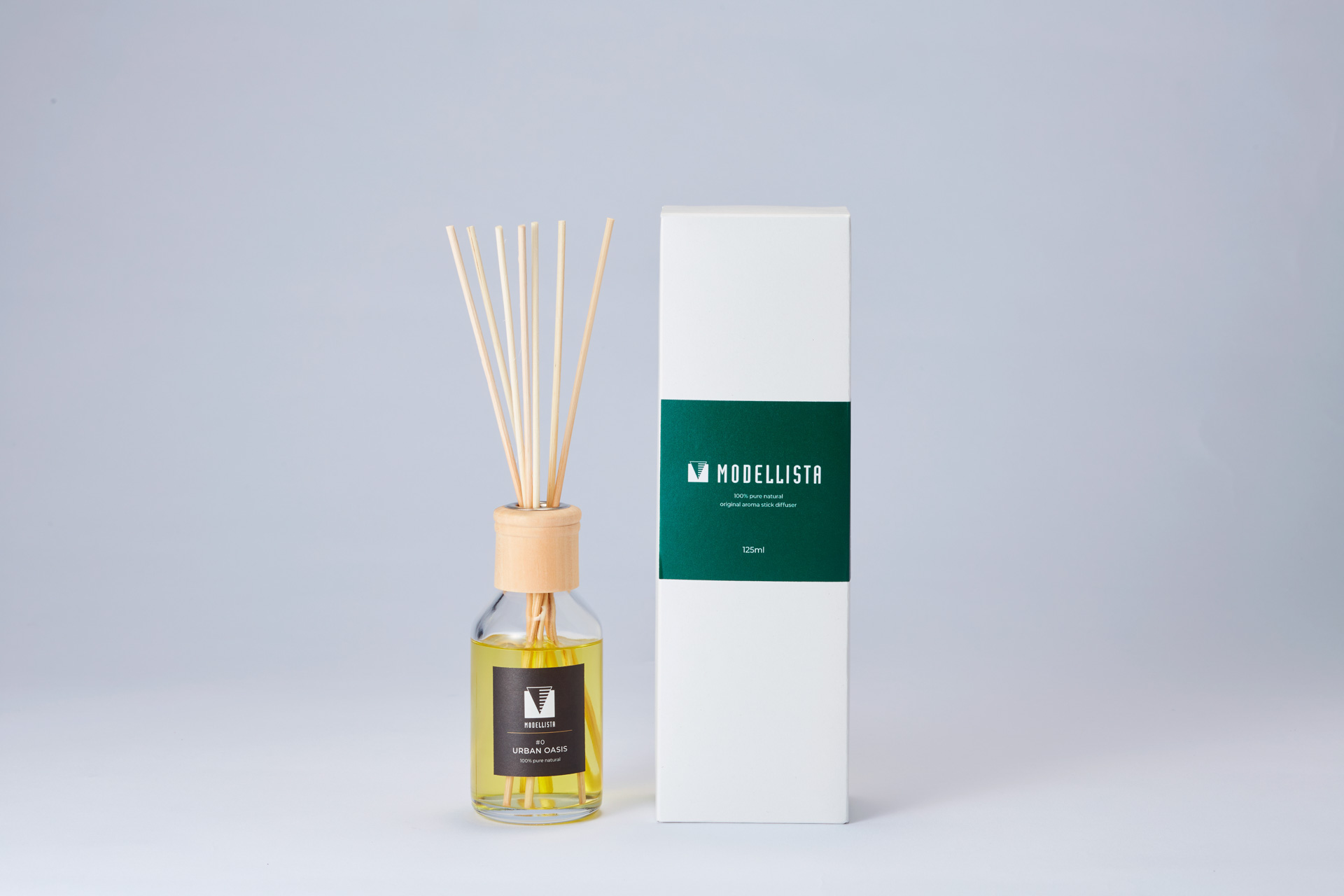 ブランドの世界観を表現するオリジナルフラグランスの体感コーナーや、「MODELLISTA COLLECTION」も会場限定で販売される