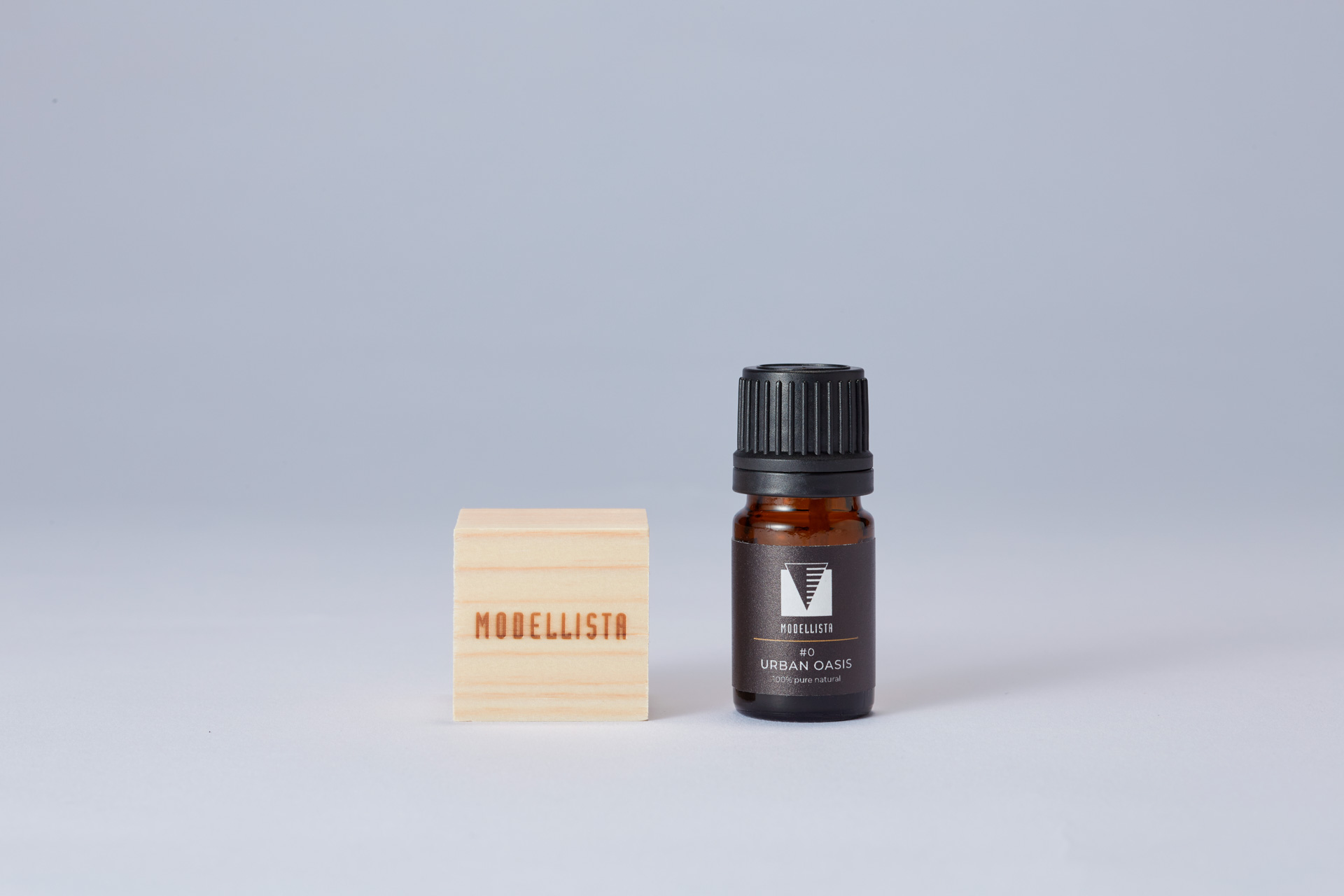 ブランドの世界観を表現するオリジナルフラグランスの体感コーナーや、「MODELLISTA COLLECTION」も会場限定で販売される