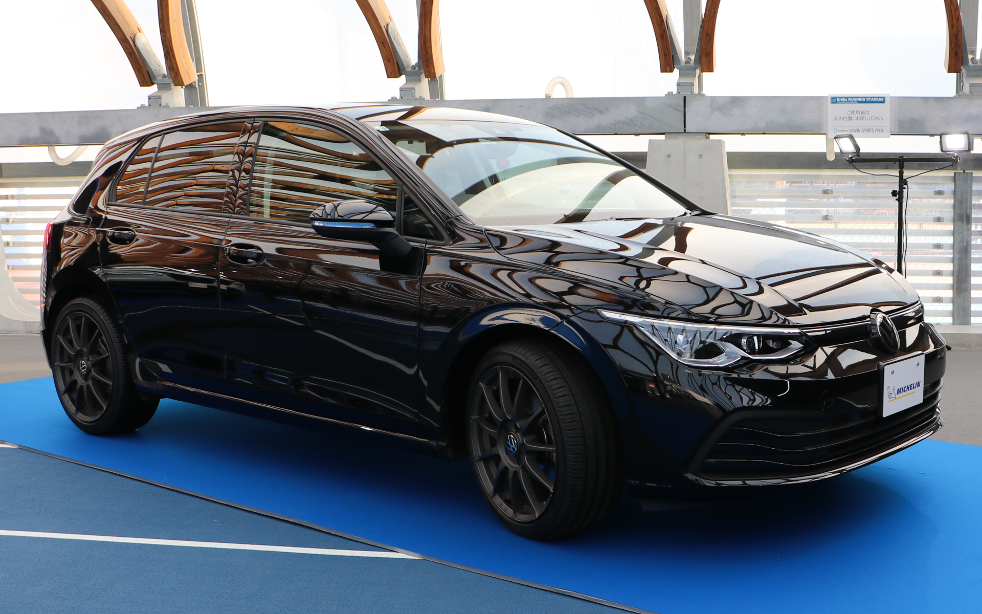 コンパクトカーやセダンにもフィットするプライマシー5