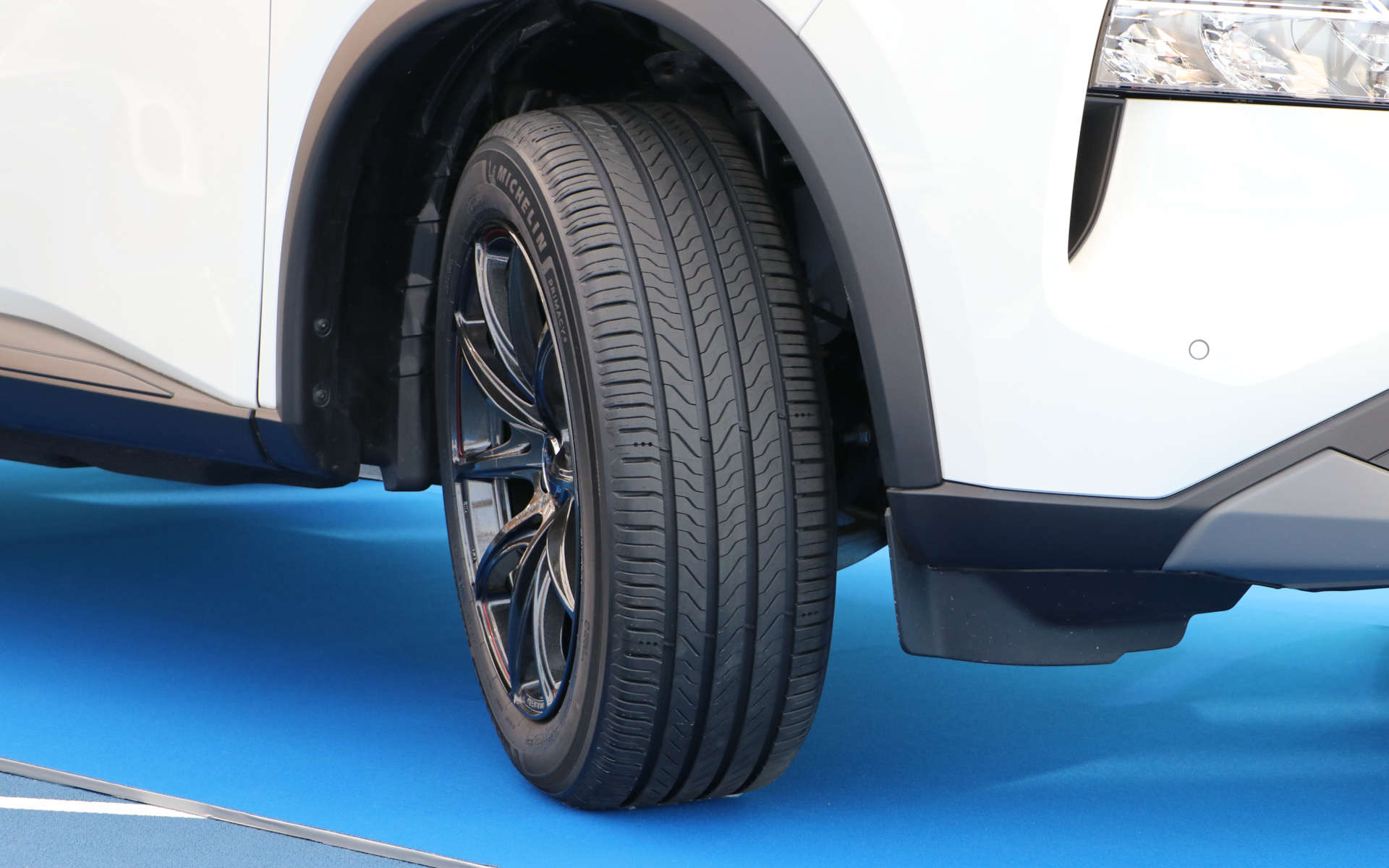 プライマシー5はSUVの高荷重にも耐えられる