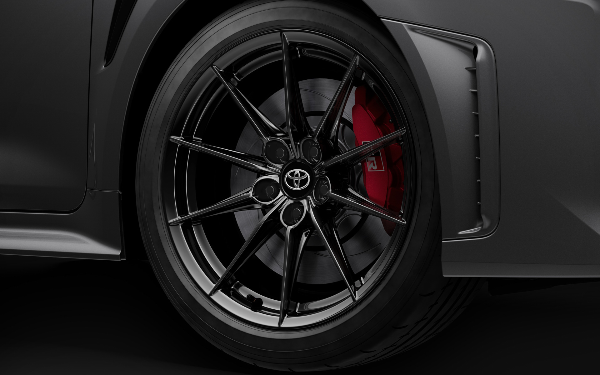 タイヤサイズは235/40R18 (YOKOHAMA ADVAN APEX V601）