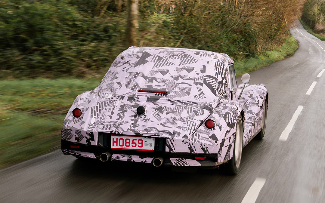 新型6気筒フラグシップモデル