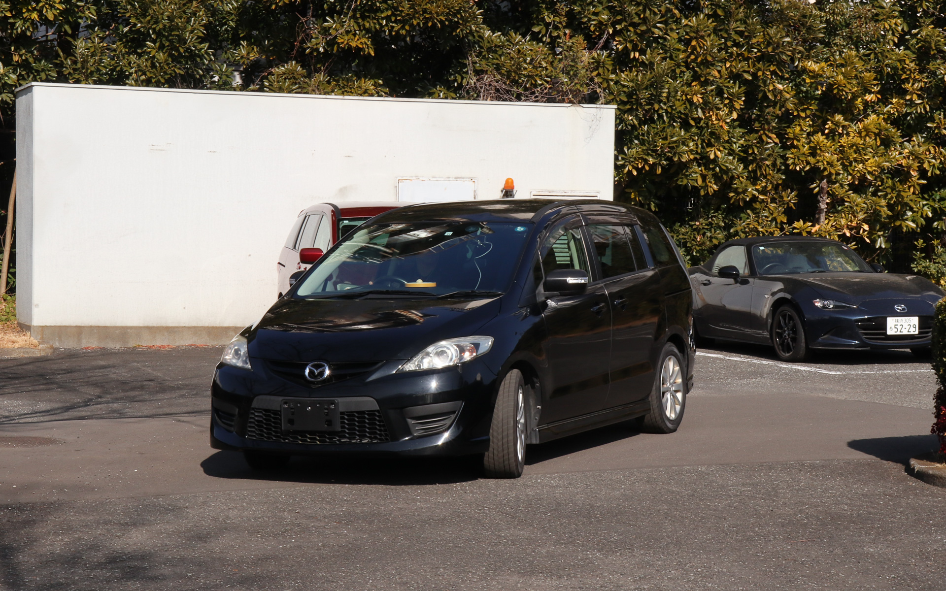 2代目プレマシーの走行シーン