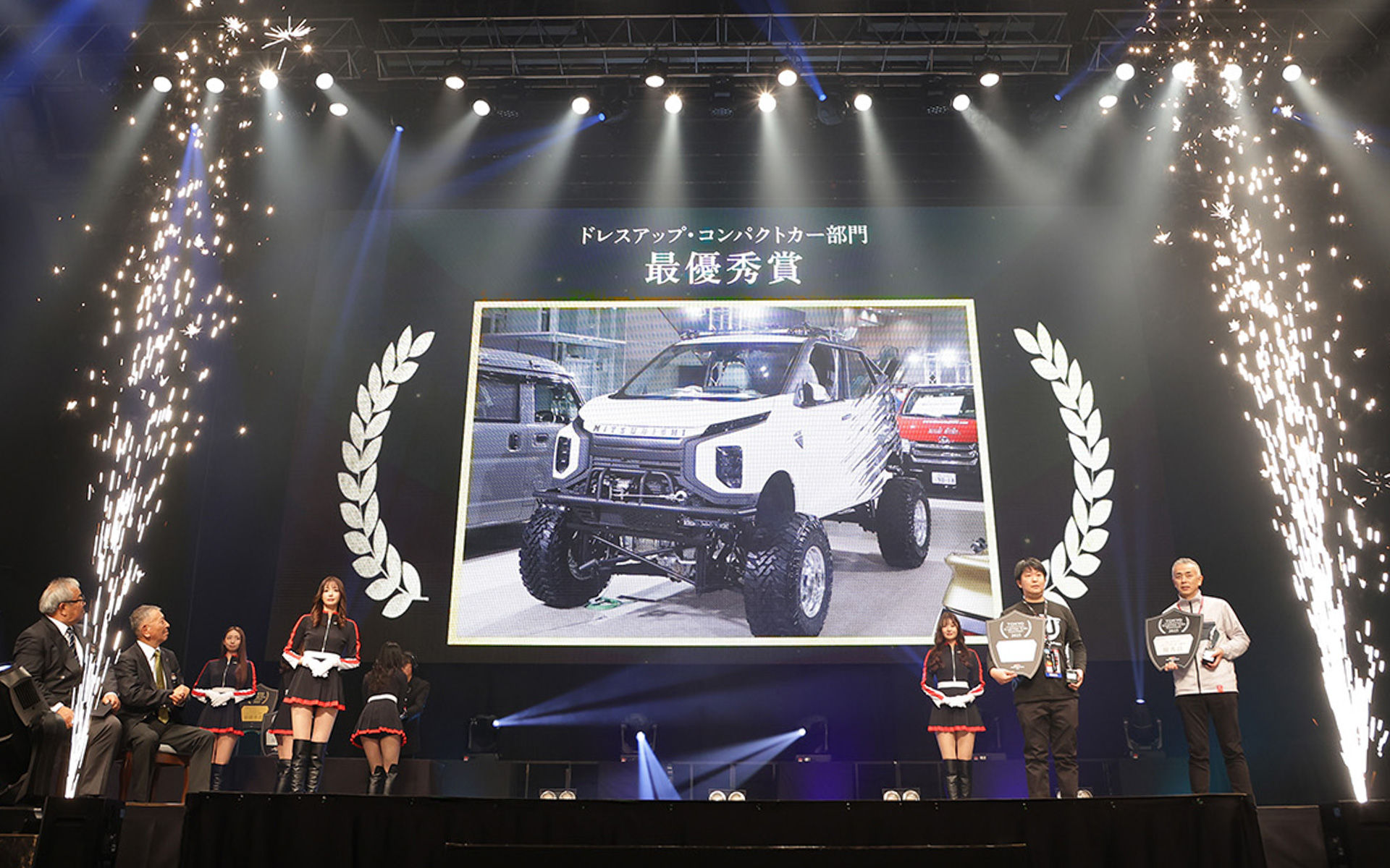 ドレスアップ・コンパクトカー部門 最優秀賞の静岡工科自動車大学校「モンスターEK X」