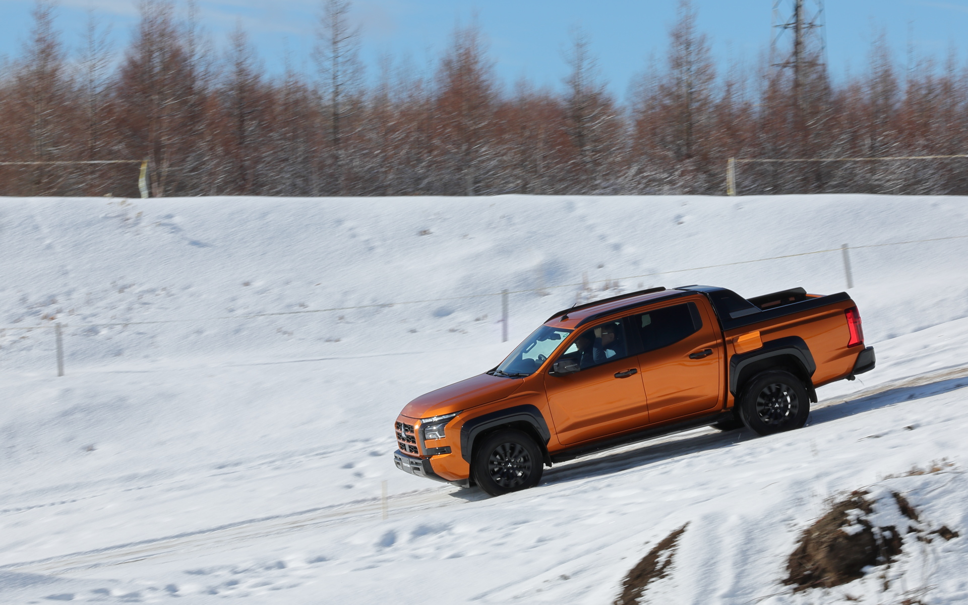 スーパーセレクト4WD-IIを駆使して試乗