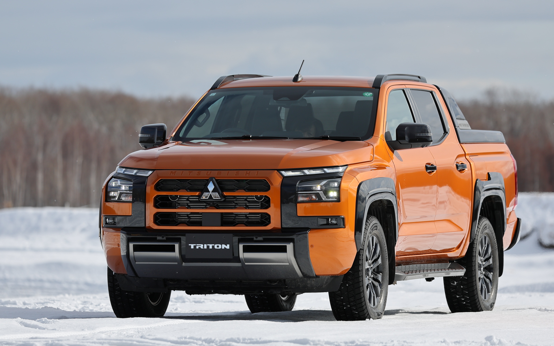 雪上で乗ったのは三菱自動車の新型1tピックアップトラック「トライトン」。試乗車「GSR」のボディサイズは5360×1930×1815mm（全長×全幅×全高）、ホイールベースは3130mm