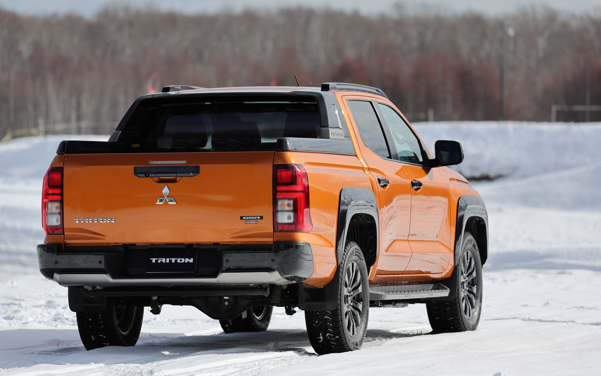 雪上で乗ったのは三菱自動車の新型1tピックアップトラック「トライトン」。試乗車「GSR」のボディサイズは5360×1930×1815mm（全長×全幅×全高）、ホイールベースは3130mm
