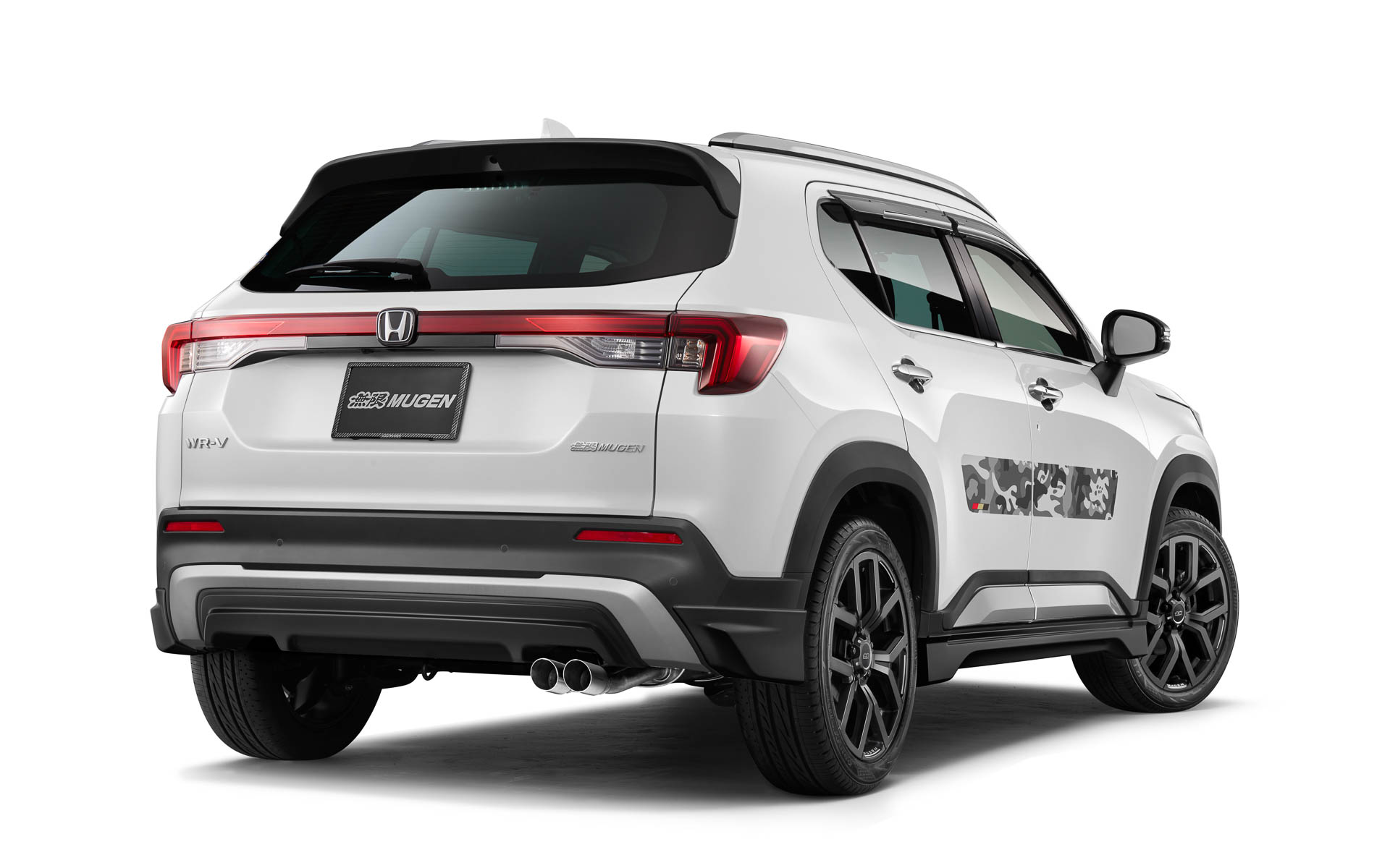 WR-V 無限パーツ装着イメージ（エアロ：マットブラック、ホイール：フラットブラック）