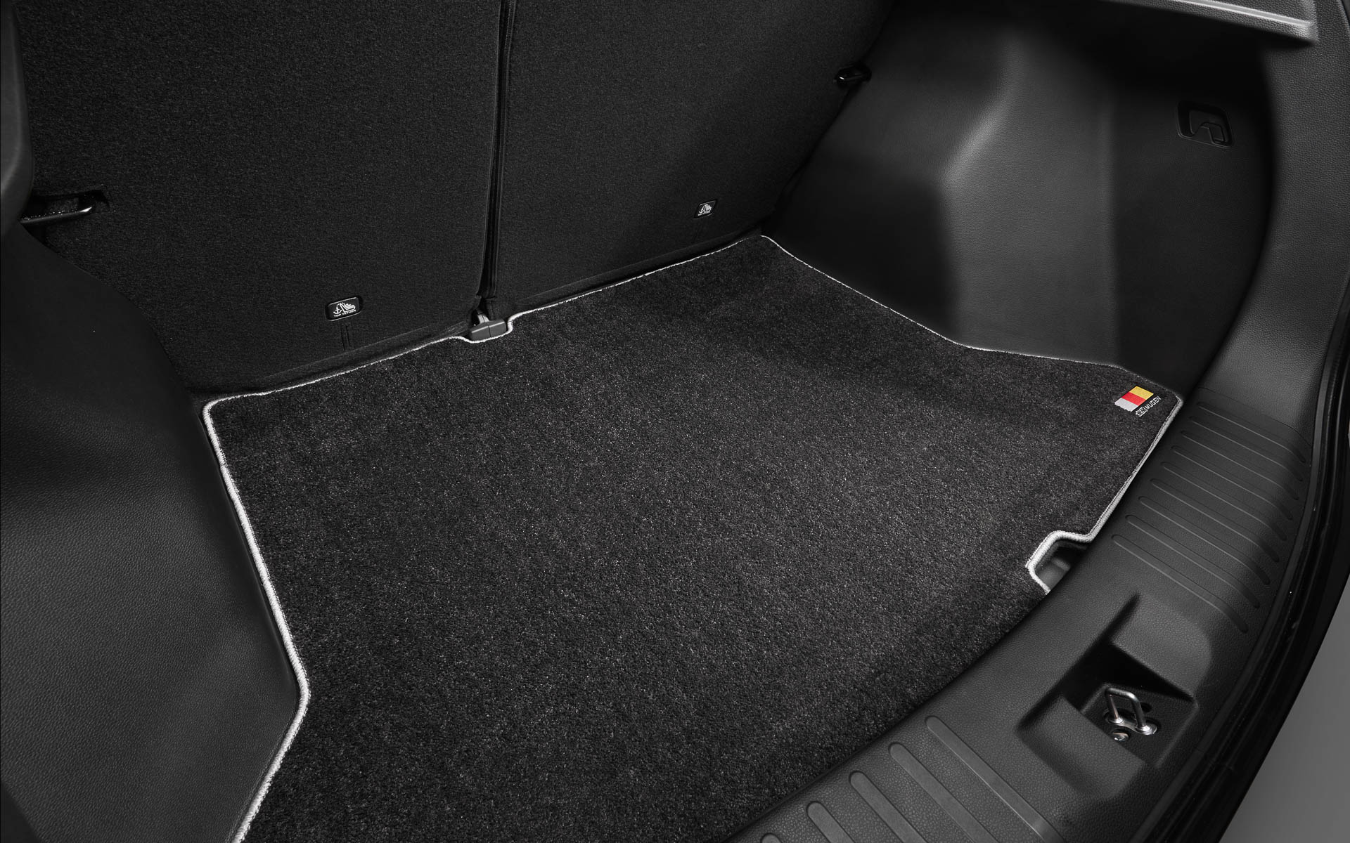 ラゲッジアイテムの装着イメージ