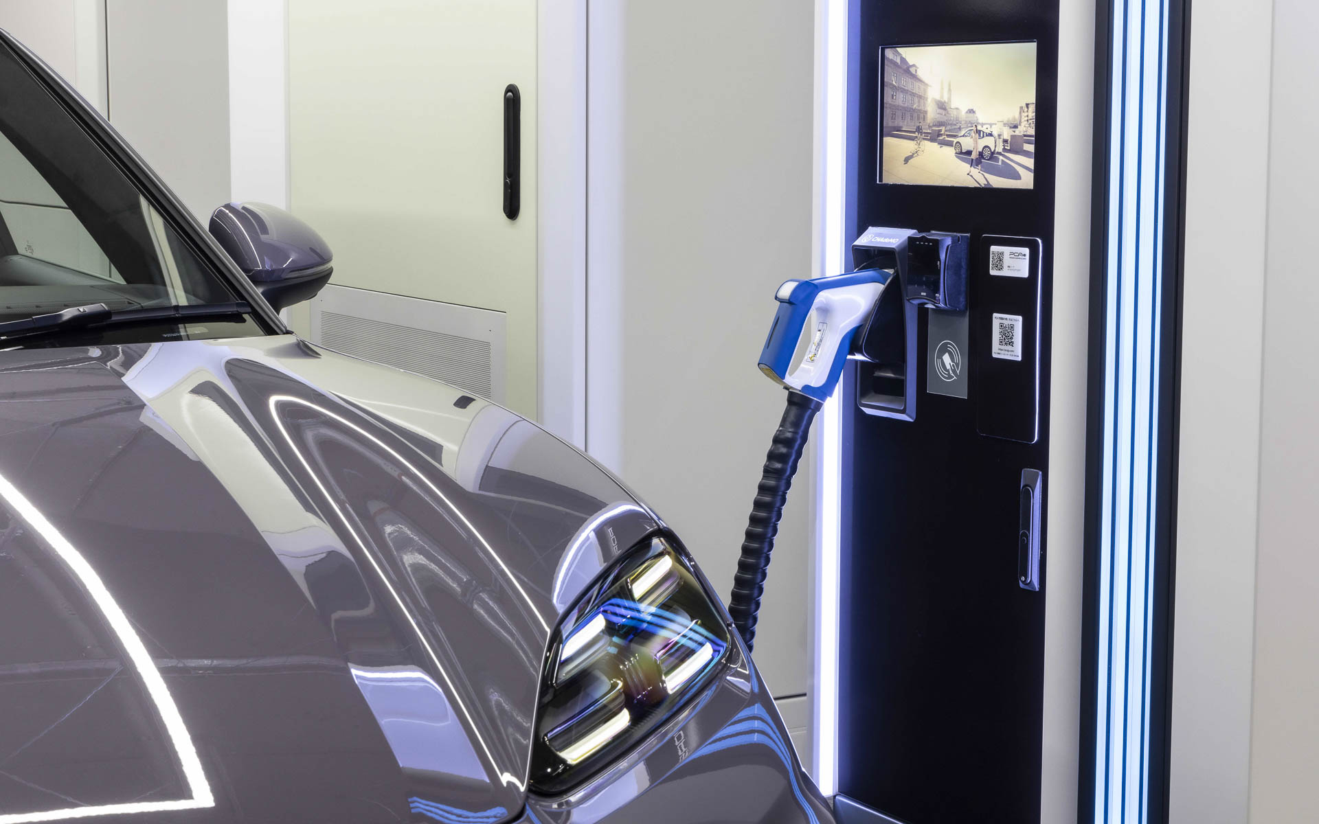 ポルシェ ターボチャージングステーション