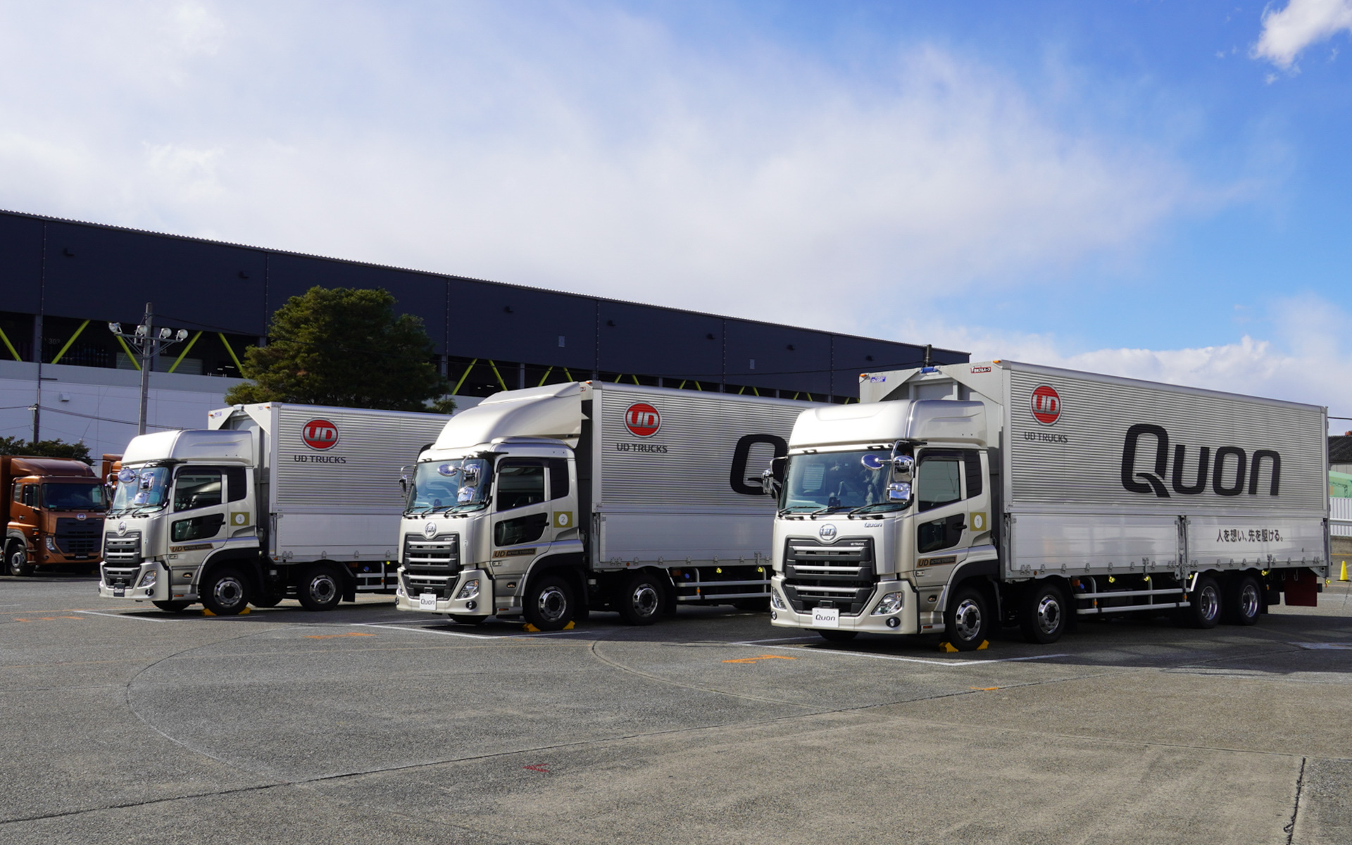 運転体験に使うUD・クオン