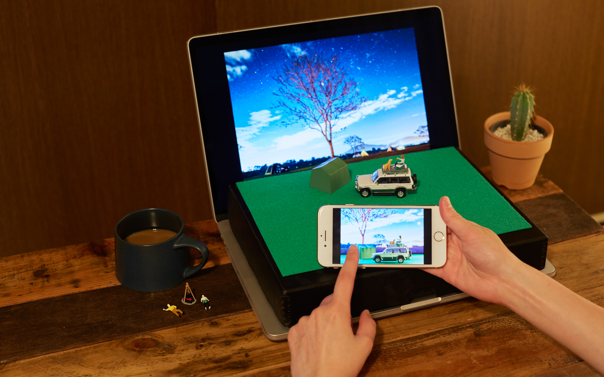 背景はPCの画面やポスターなどを使っても