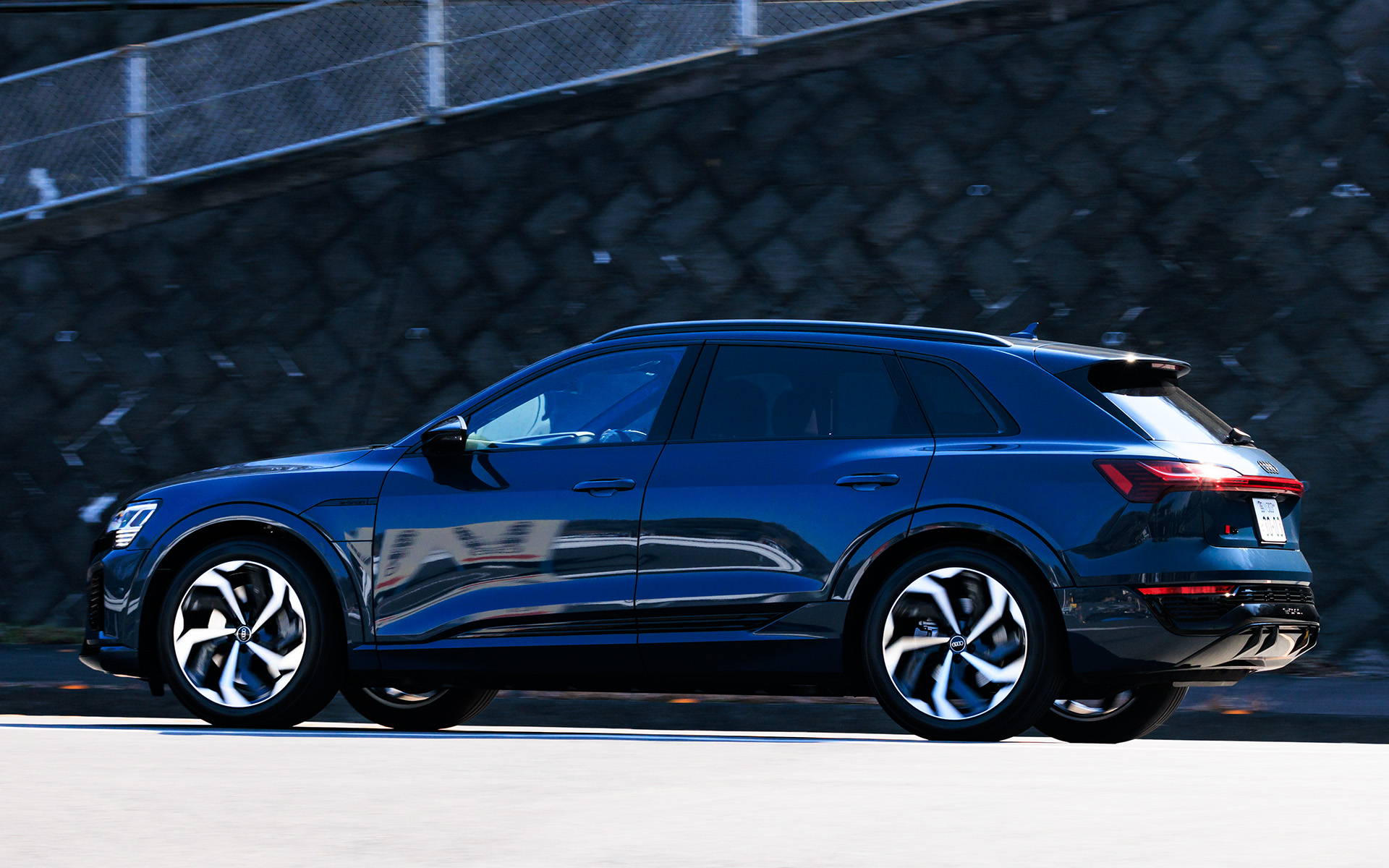 アクセルオンすれば、どこからでもスムーズに加速できる