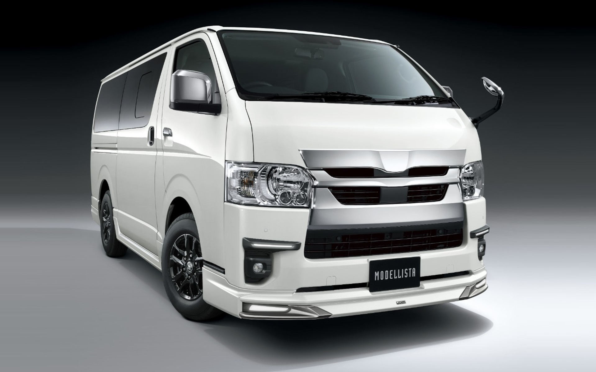 モデリスタのハイエース用「エアロパーツセット Ver.1」装着イメージ