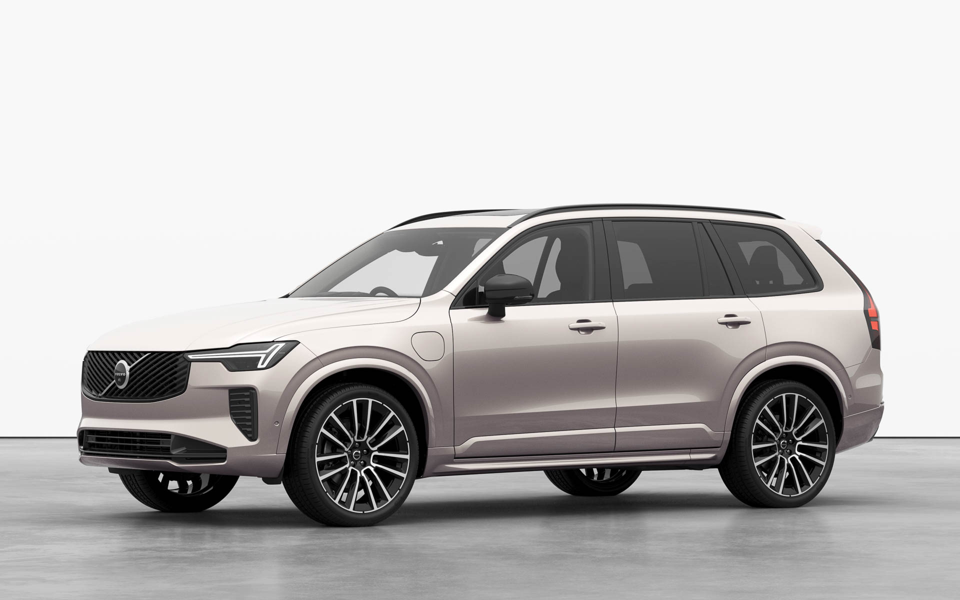 新型「XC90 T8 AWD plug-in hybrid」