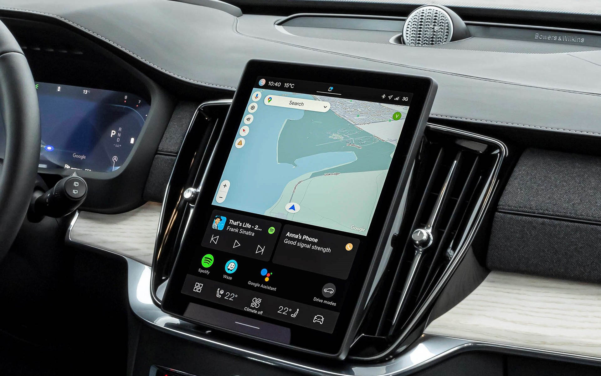 次世代のユーザー・エクスペリエンスを導入。センターディスプレイは11.2インチに大型化した