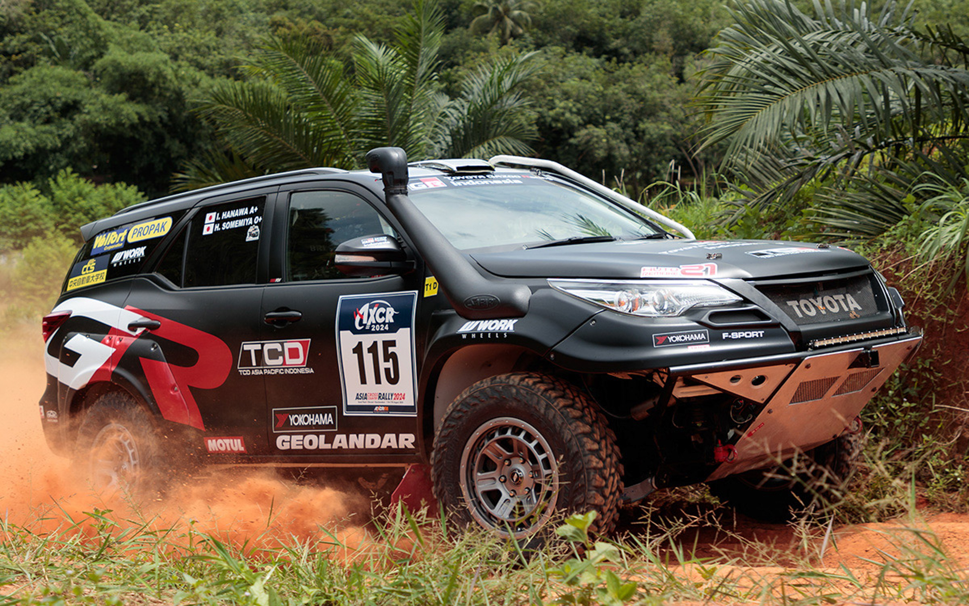 AXCR 2024で「GEOLANDAR」を装着し4位を 獲得した「トヨタ・フォーチュナー」