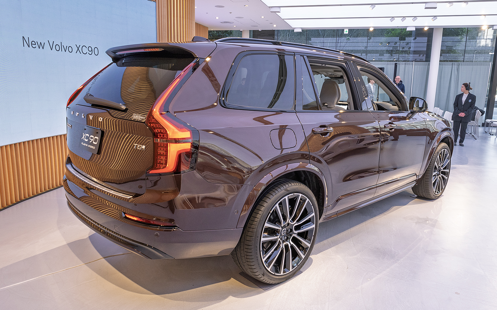 リアビューのデザイン変更はないが、コンビネーションランプの一部がブラック仕上げになっていてレンズのコントラストがはっきりした