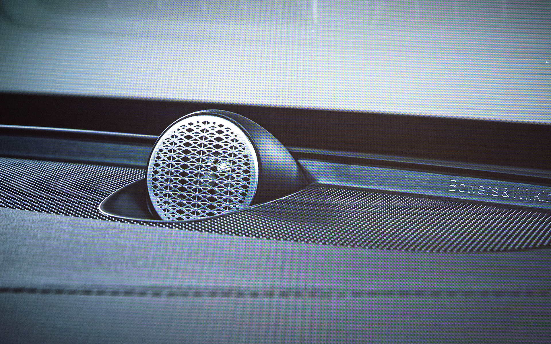 「Bowers＆Wilkinsハイフィデリティ・オーディオシステム」をオプション設定