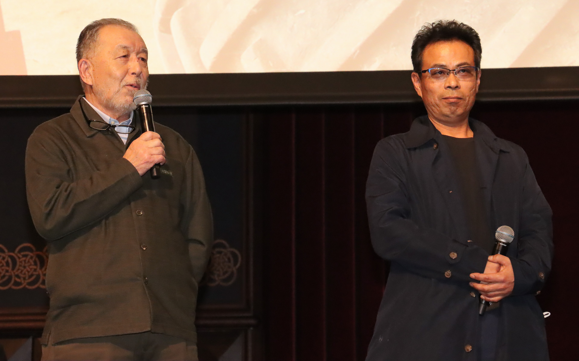 池田猛氏（エンジニア・左）と田中次郎氏（牧場主・右）