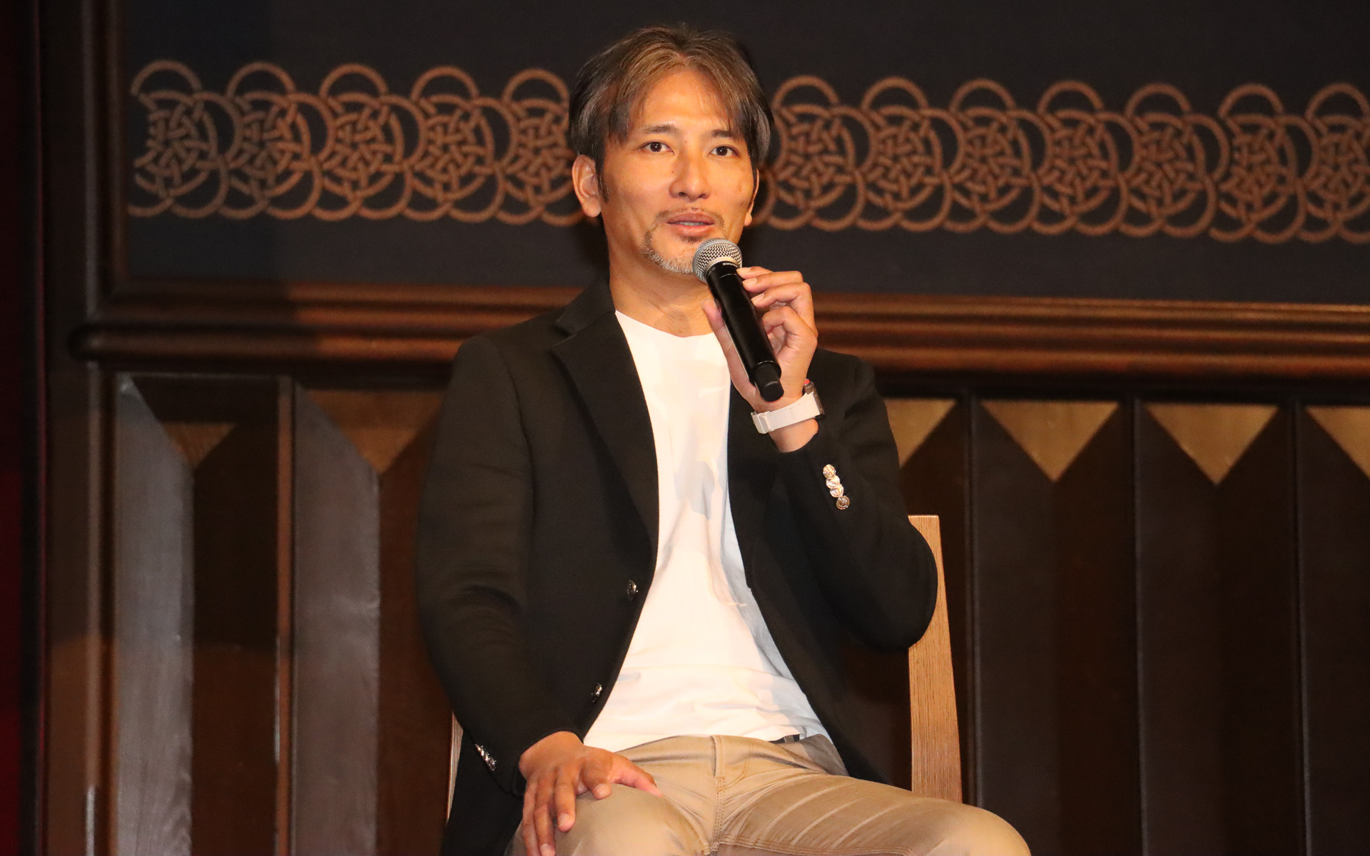 高橋智隆氏（ロボットクリエーター）