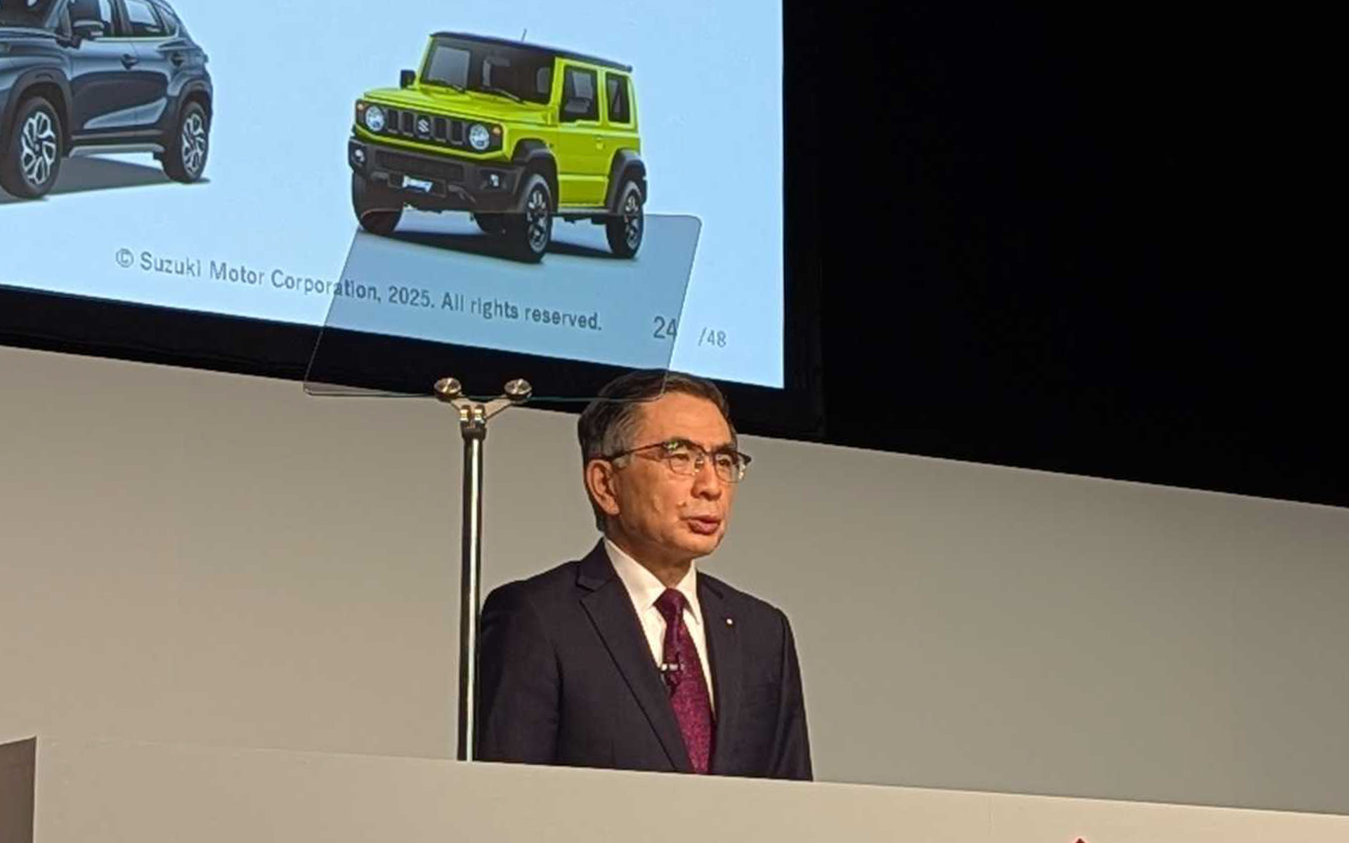 新中期経営計画「By Your Side」を発表した鈴木俊宏社長