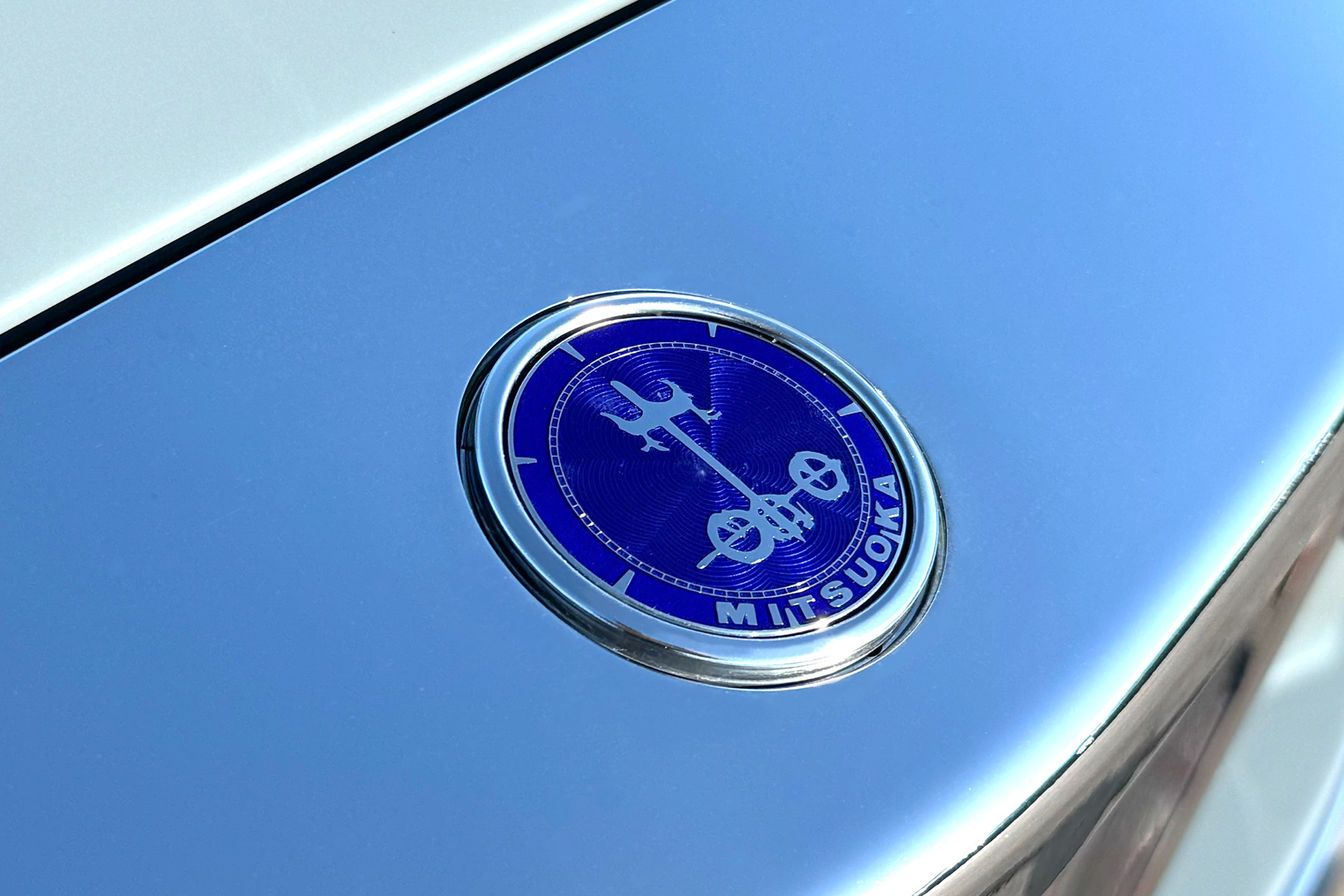 オリジナルエンブレムがあしらわれている