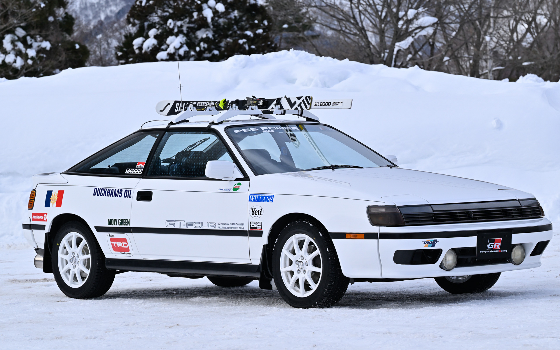 映画「私をスキーに連れてって」の再現度が高いST165型セリカ