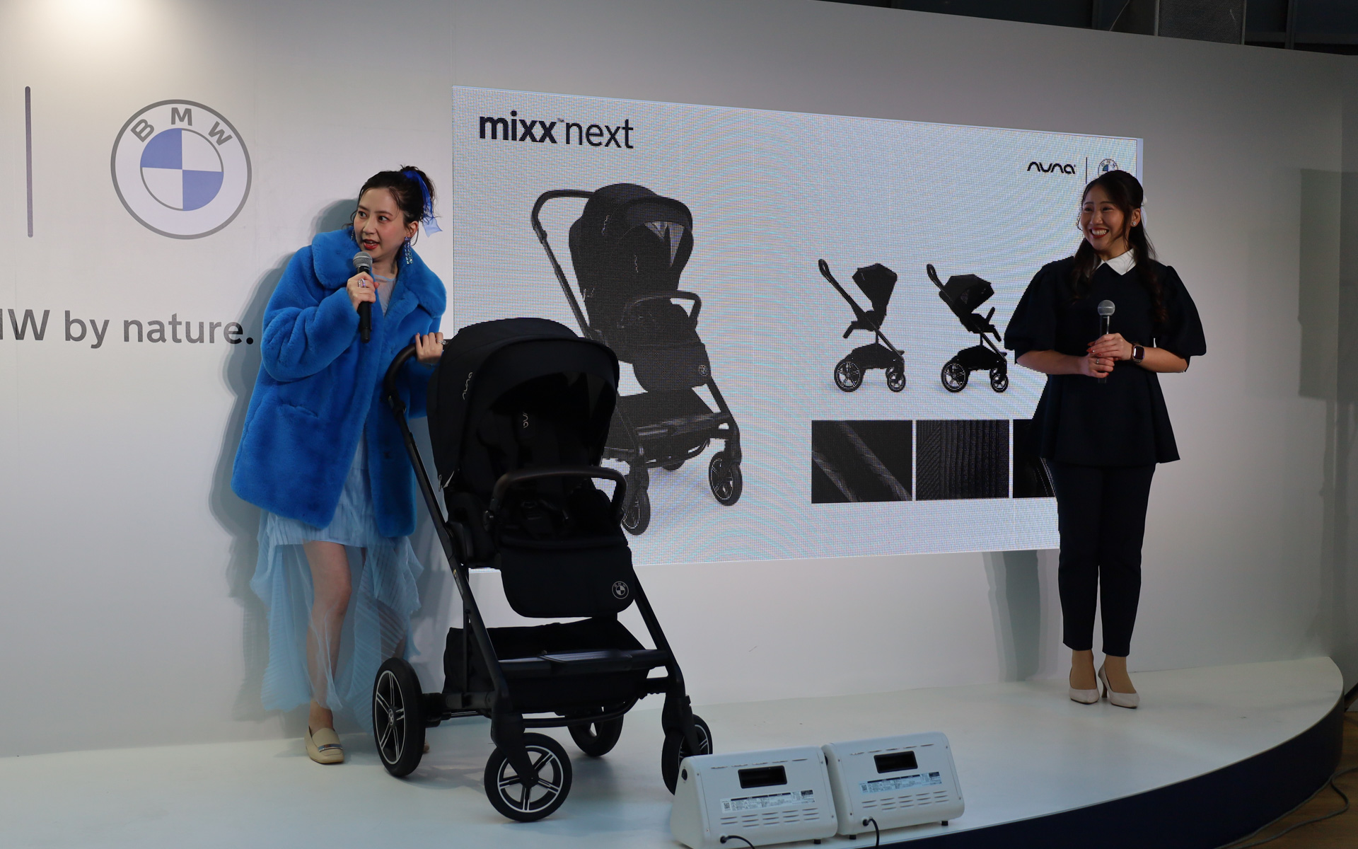 別売りのチャイルドシートを着脱できる「MIXX next bmw collection」では片手で向きを変えられる操作性を体感